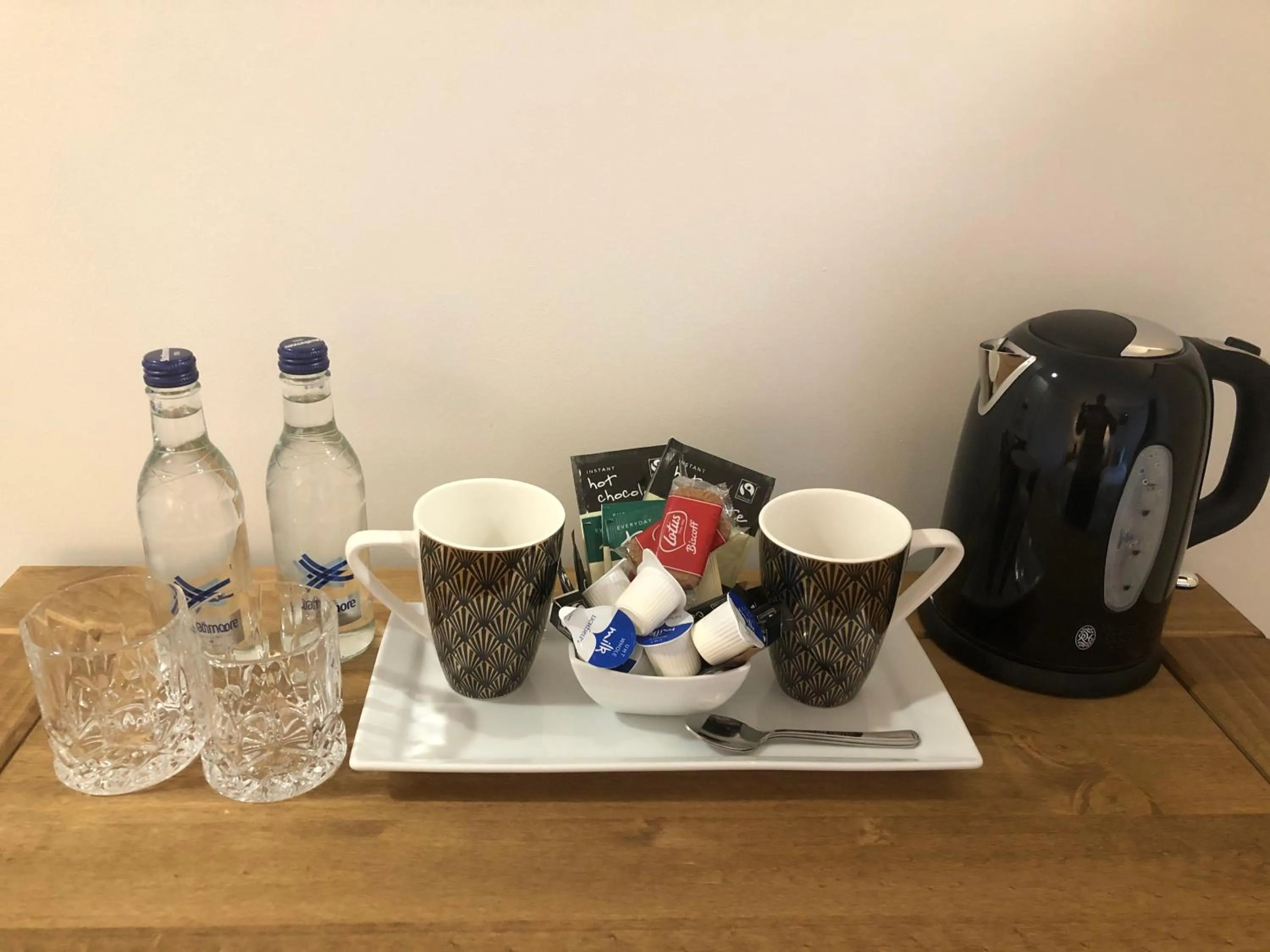Coffee/tea facilities in South Avenue B&B