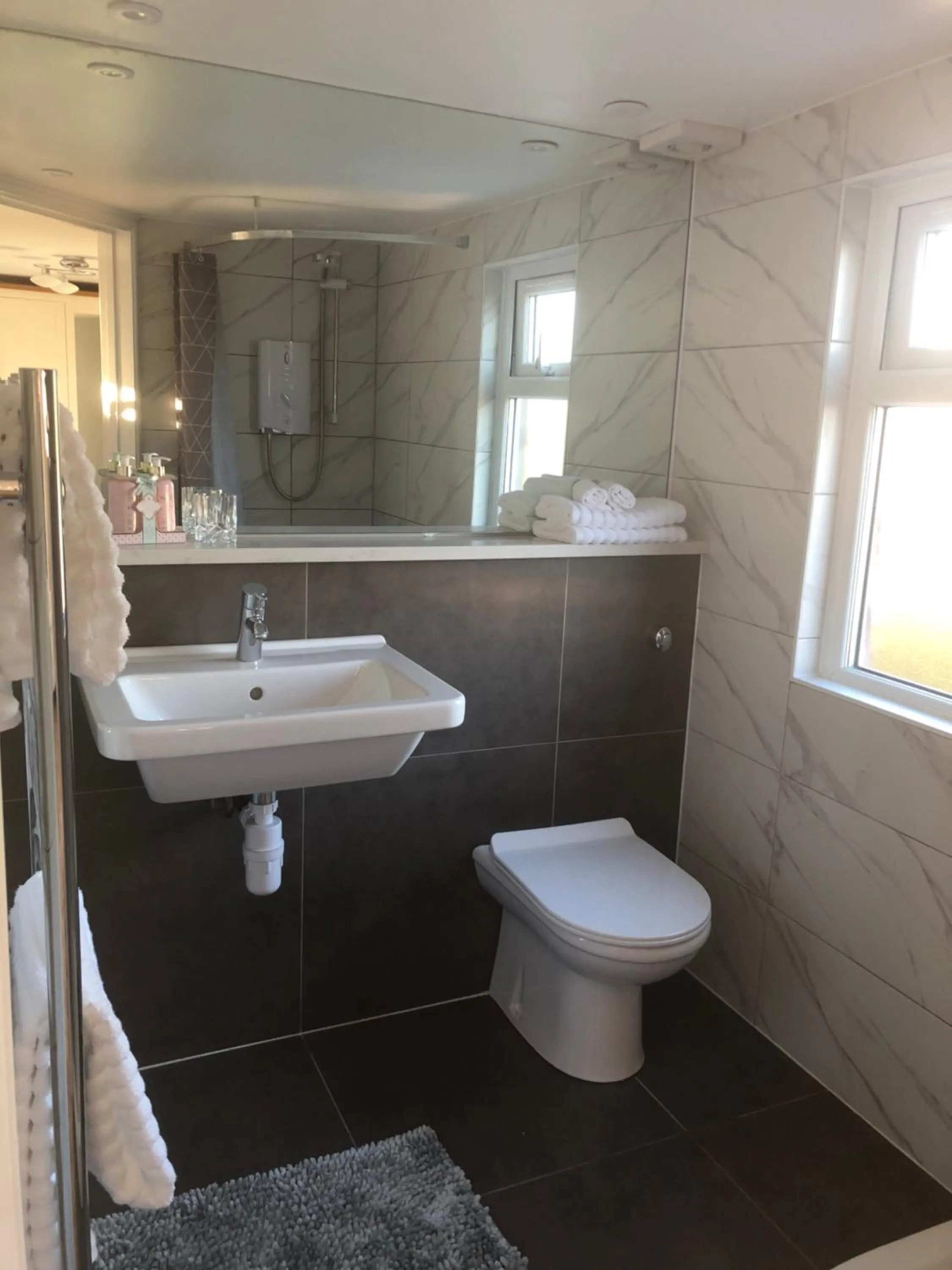 Toilet in South Avenue B&B