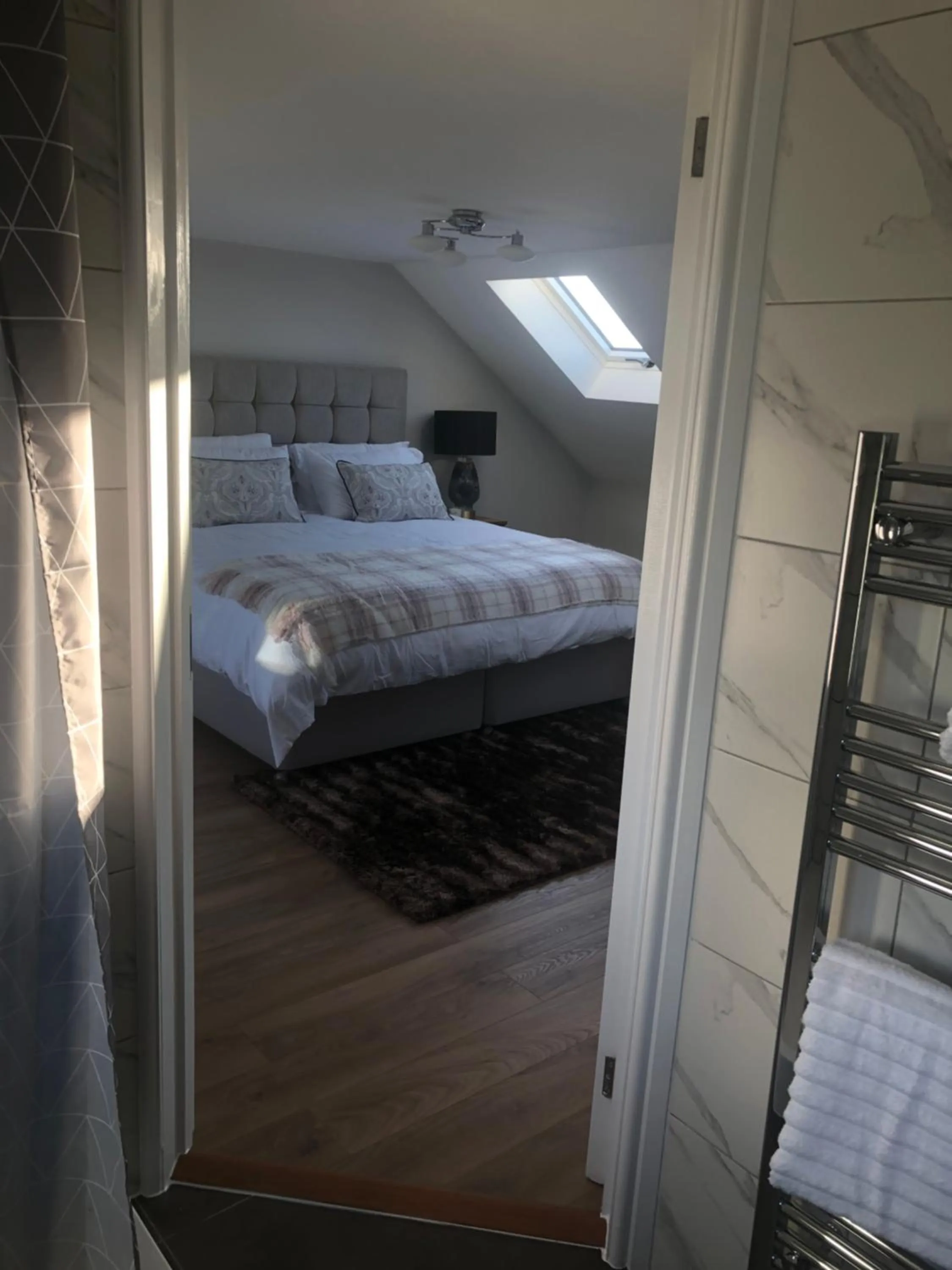 Photo of the whole room, Bed in South Avenue B&B