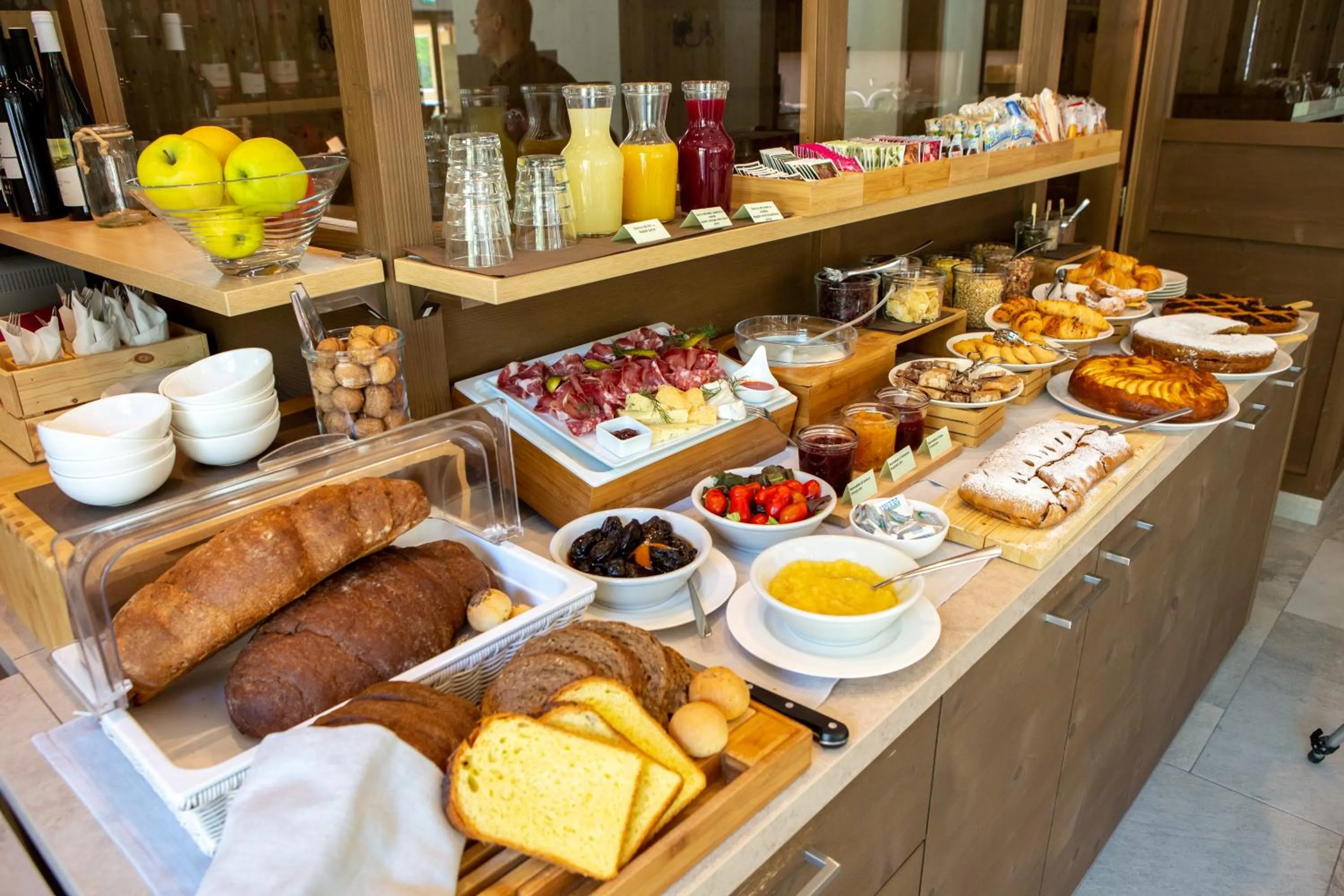 Food and drinks in Chalet Tovel - Mountain Lake