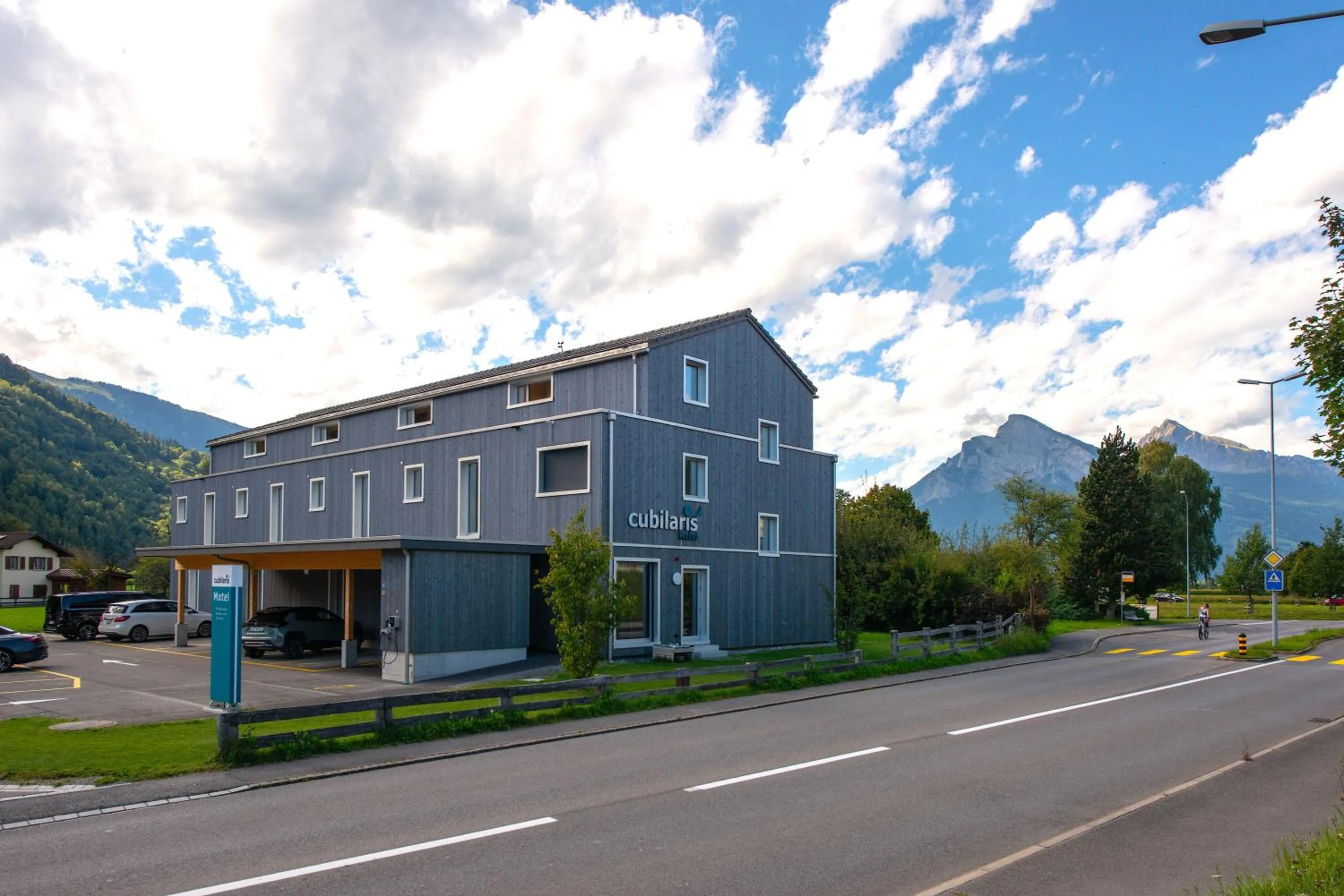 Property building in Cubilaris Motel