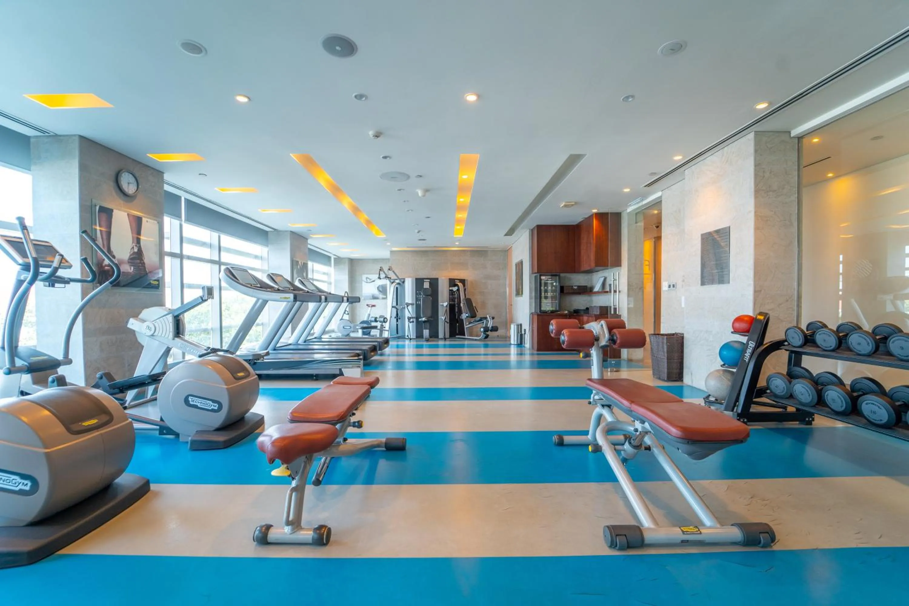 Fitness centre/facilities in Pullman Saigon Centre