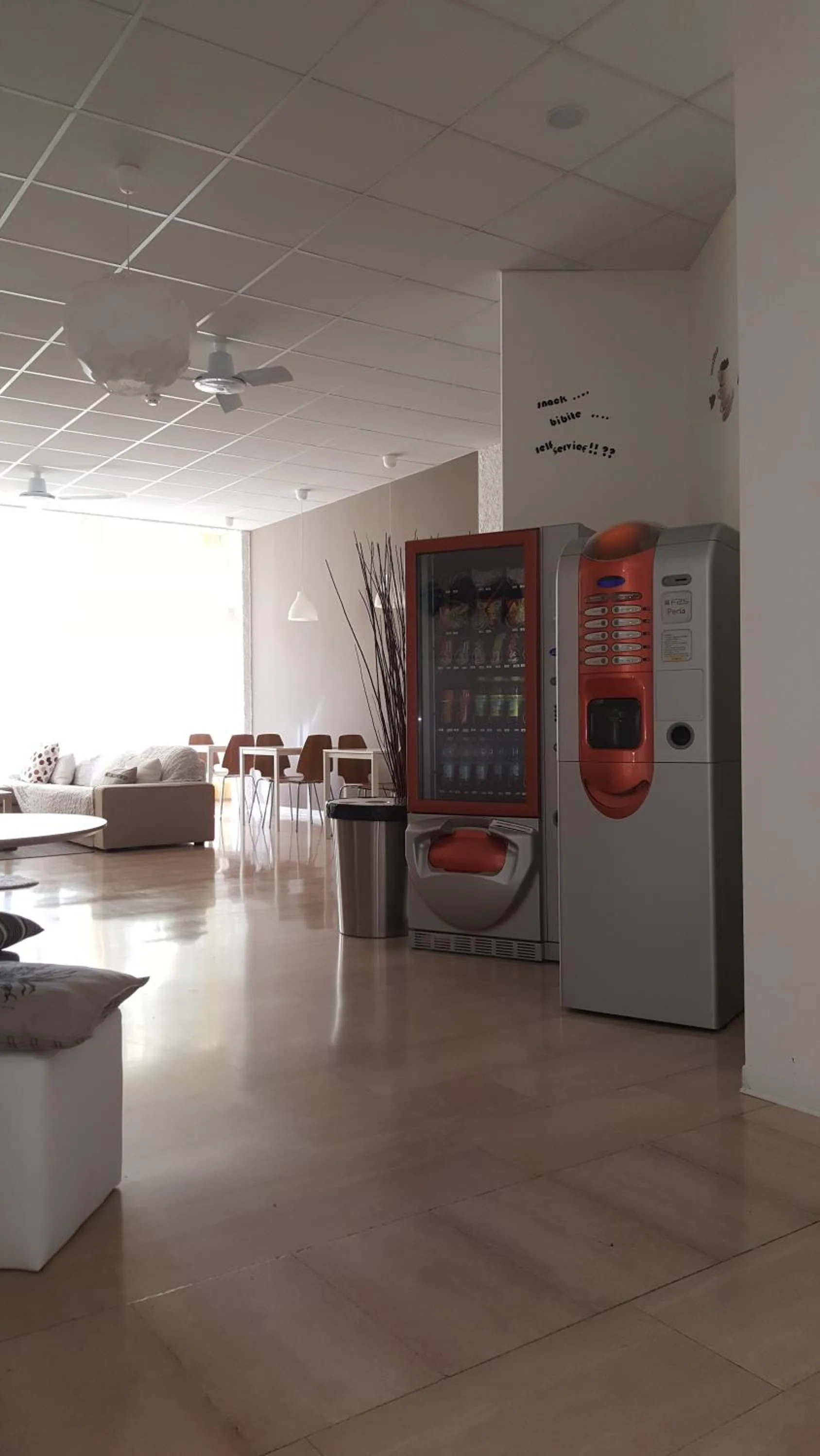 Food and drinks in Hotel Augustus