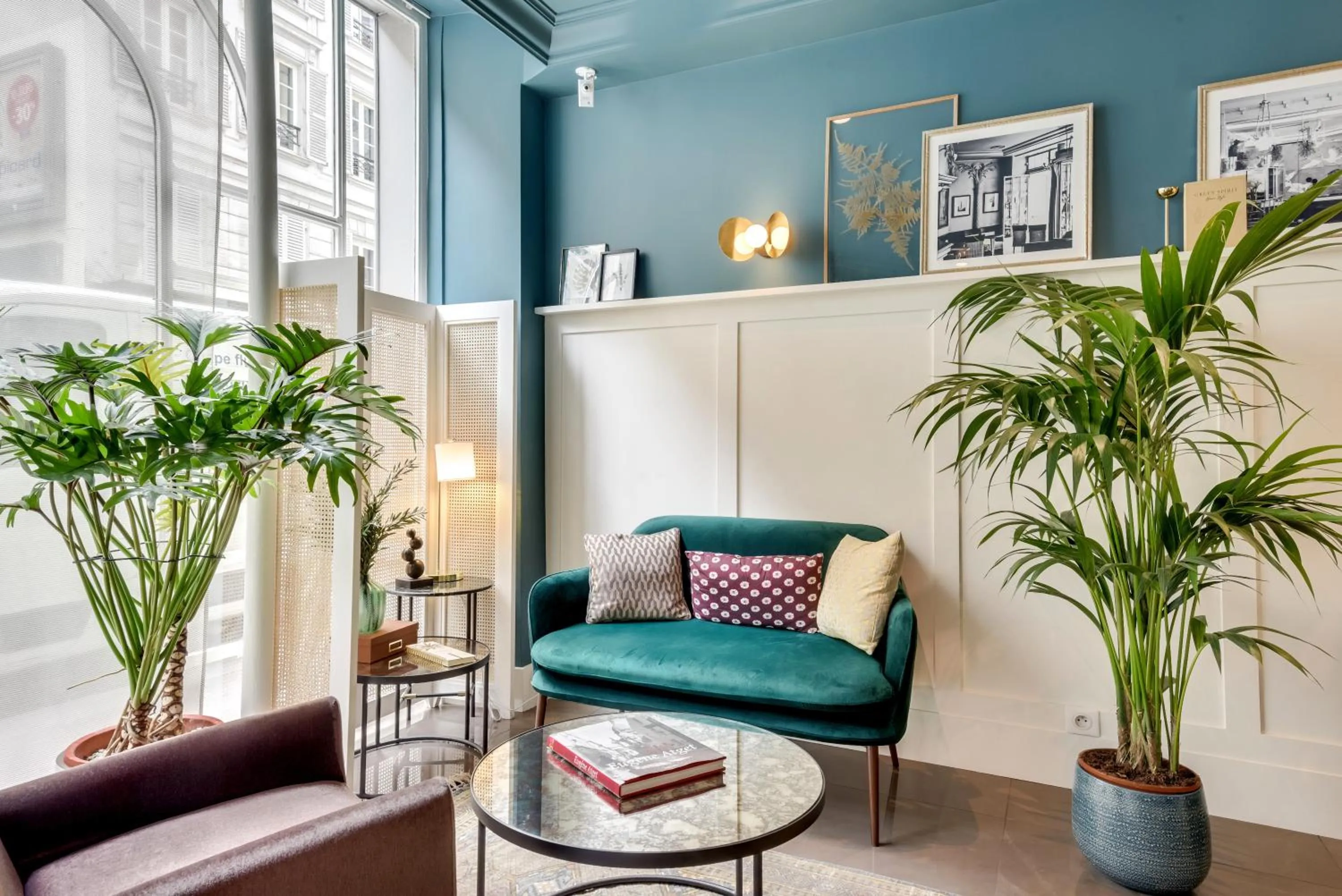 Lounge or bar in Passy Eiffel