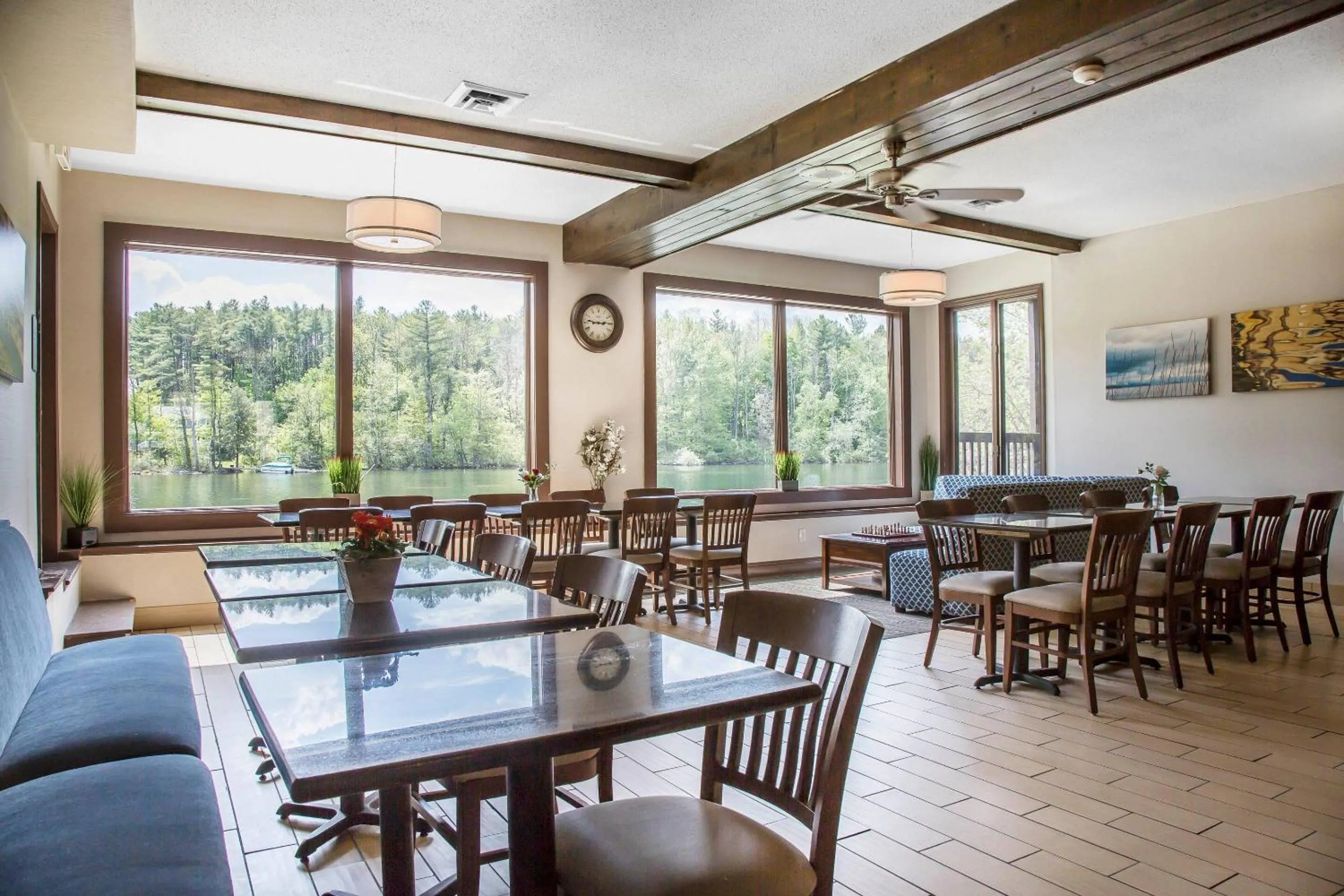 Breakfast in The Black Swan Lee - Lenox, an Ascend Collection Hotel