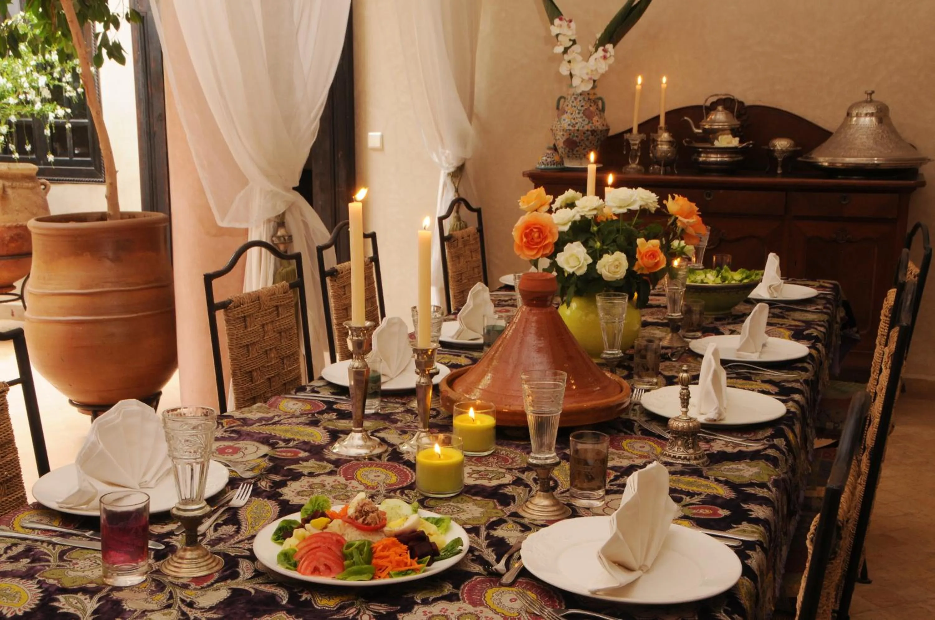 Restaurant/places to eat in Riad Saba