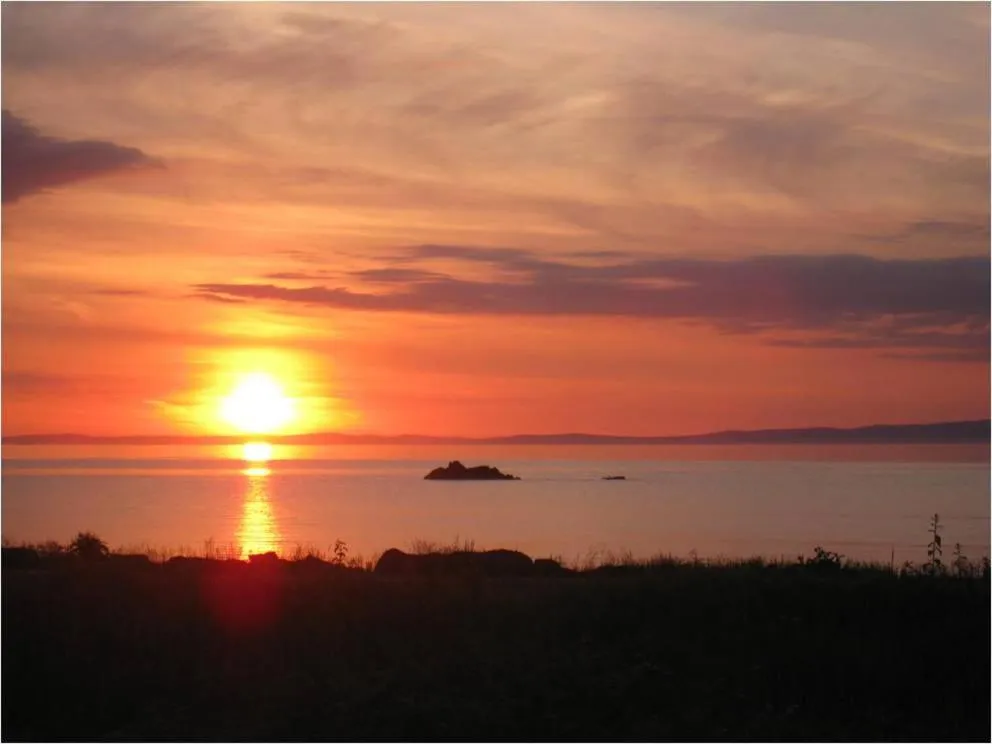 Sunset in Woodland Bay Hotel