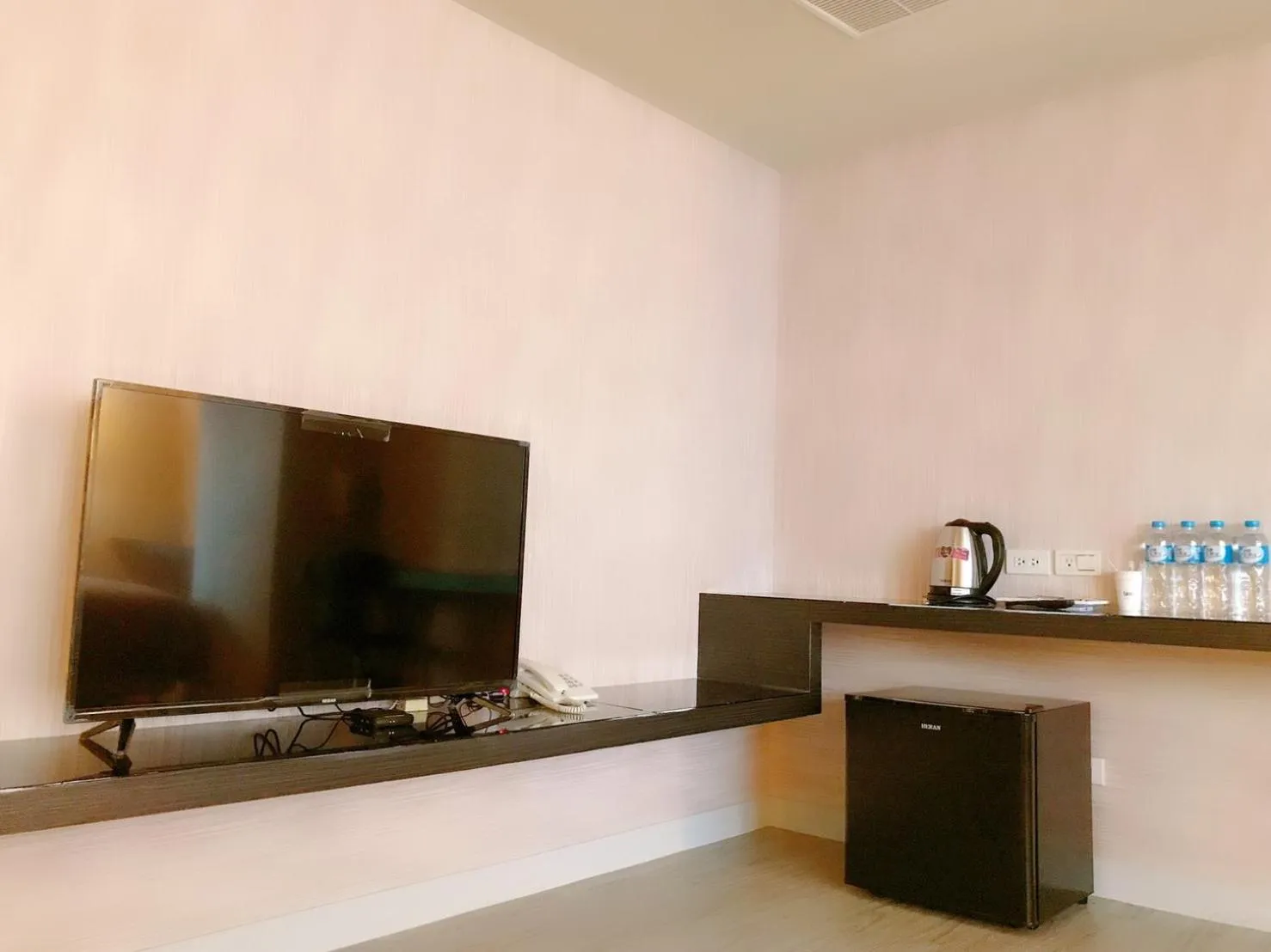 TV and multimedia in Walker Hotel - Sanchong