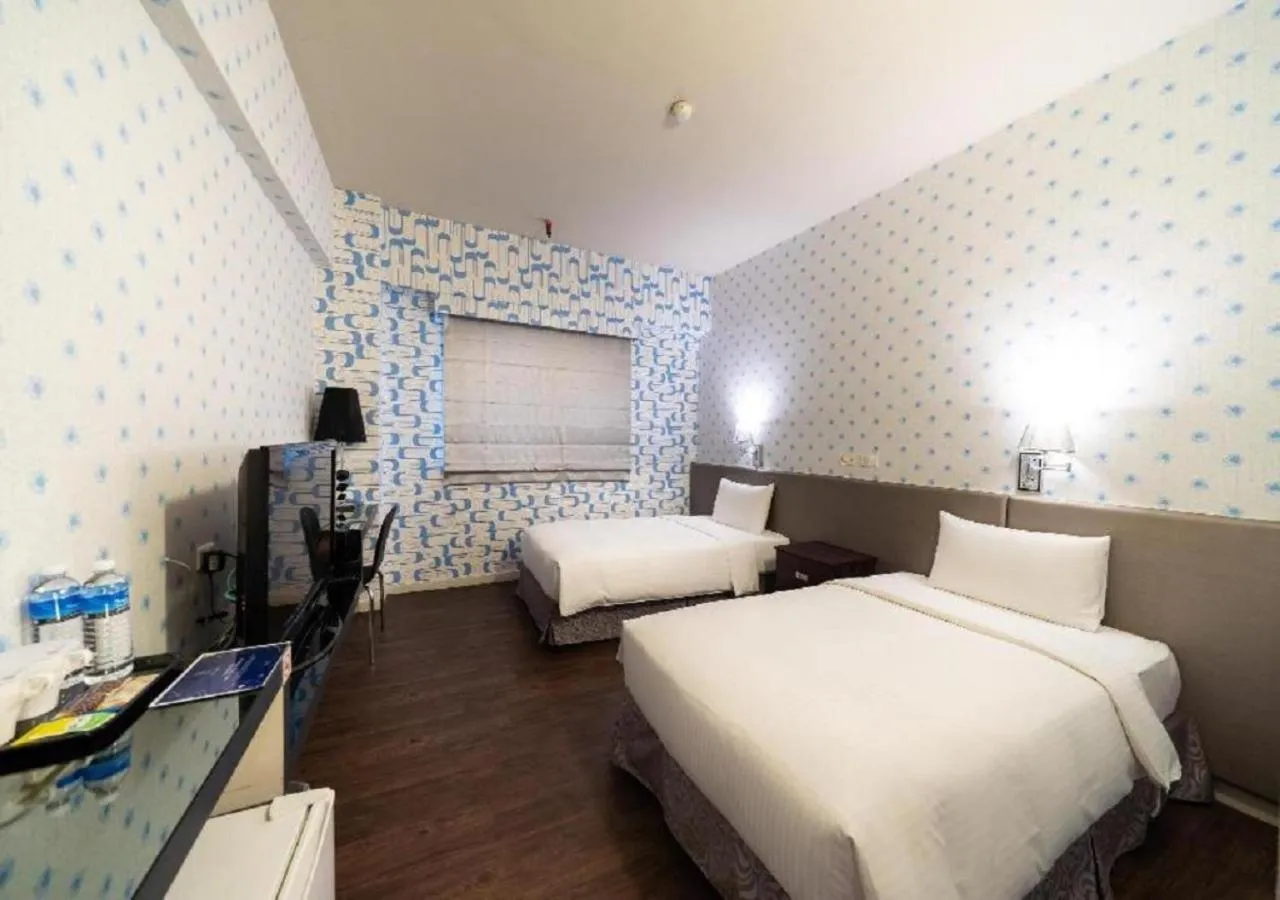 Bedroom, Bed in Walker Hotel - Sanchong