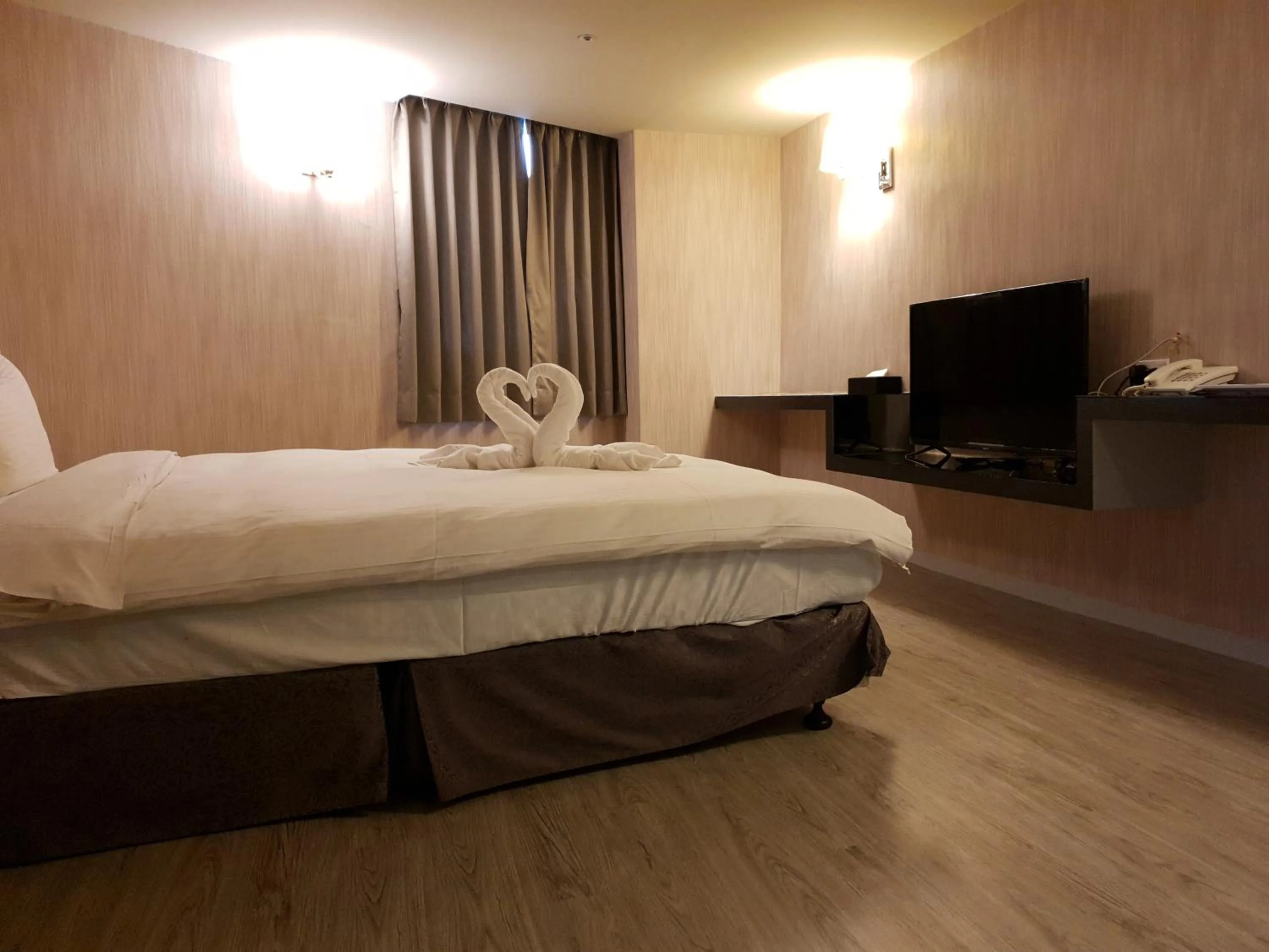 Photo of the whole room, Bed in Walker Hotel - Sanchong