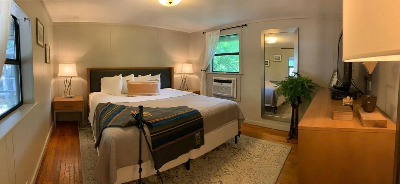 Bed in Loblolly Pines Adventure Cabin 2 King