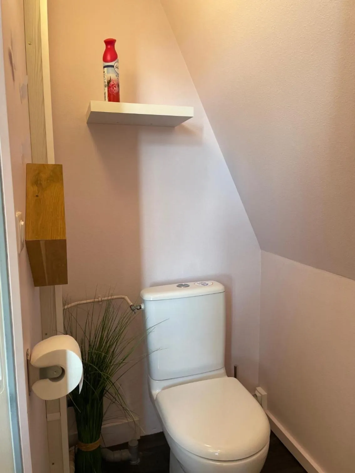 Toilet in Maunoury Citybreak