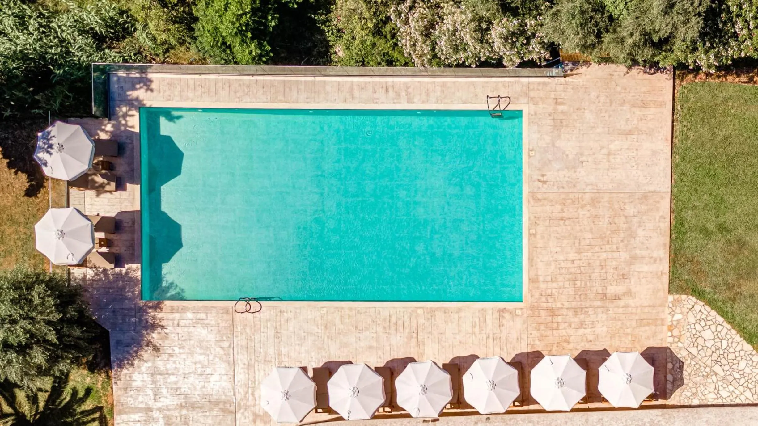Swimming pool in Ionian Arches