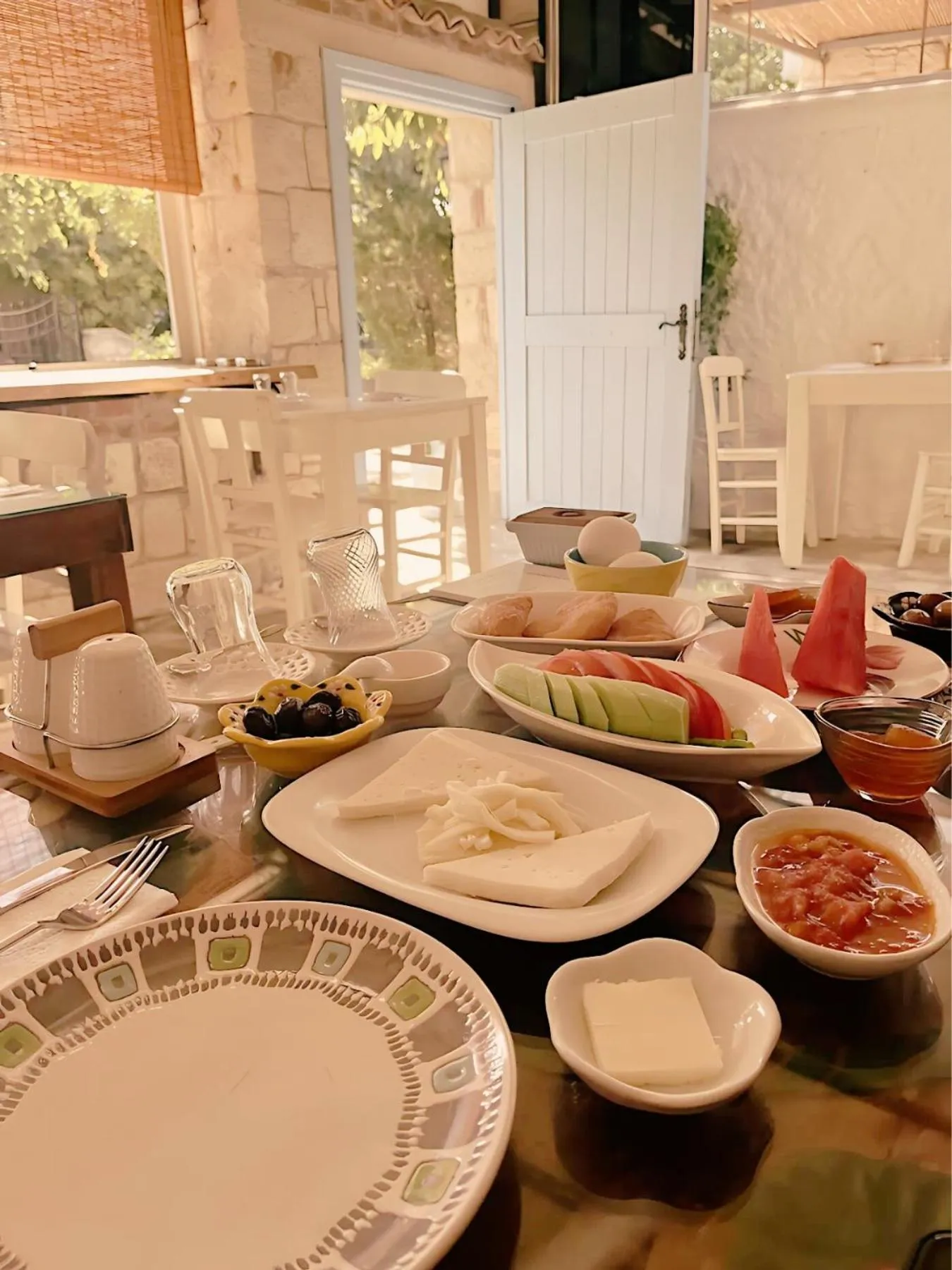 Food and drinks in Alayaz Hotel