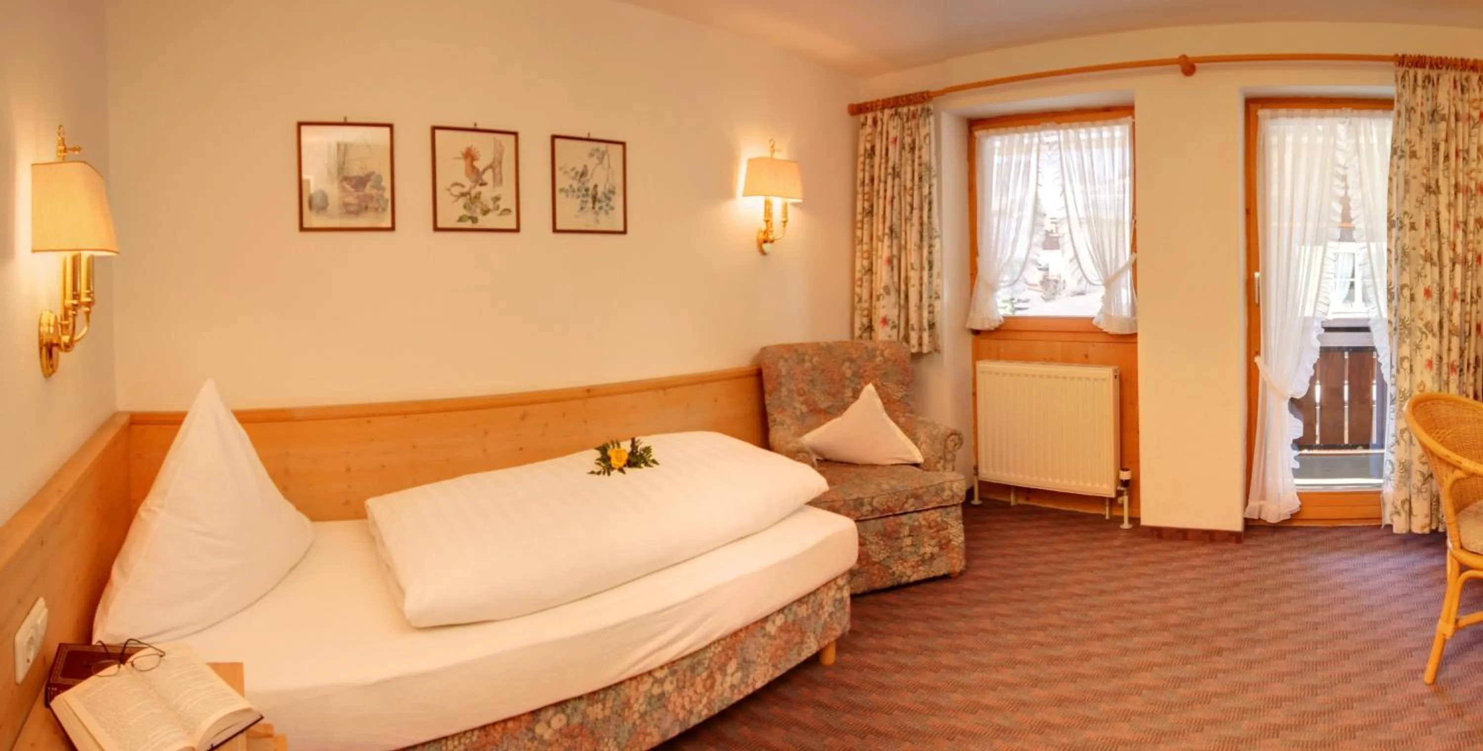 Bedroom, Bed in Hotel Adler Garni