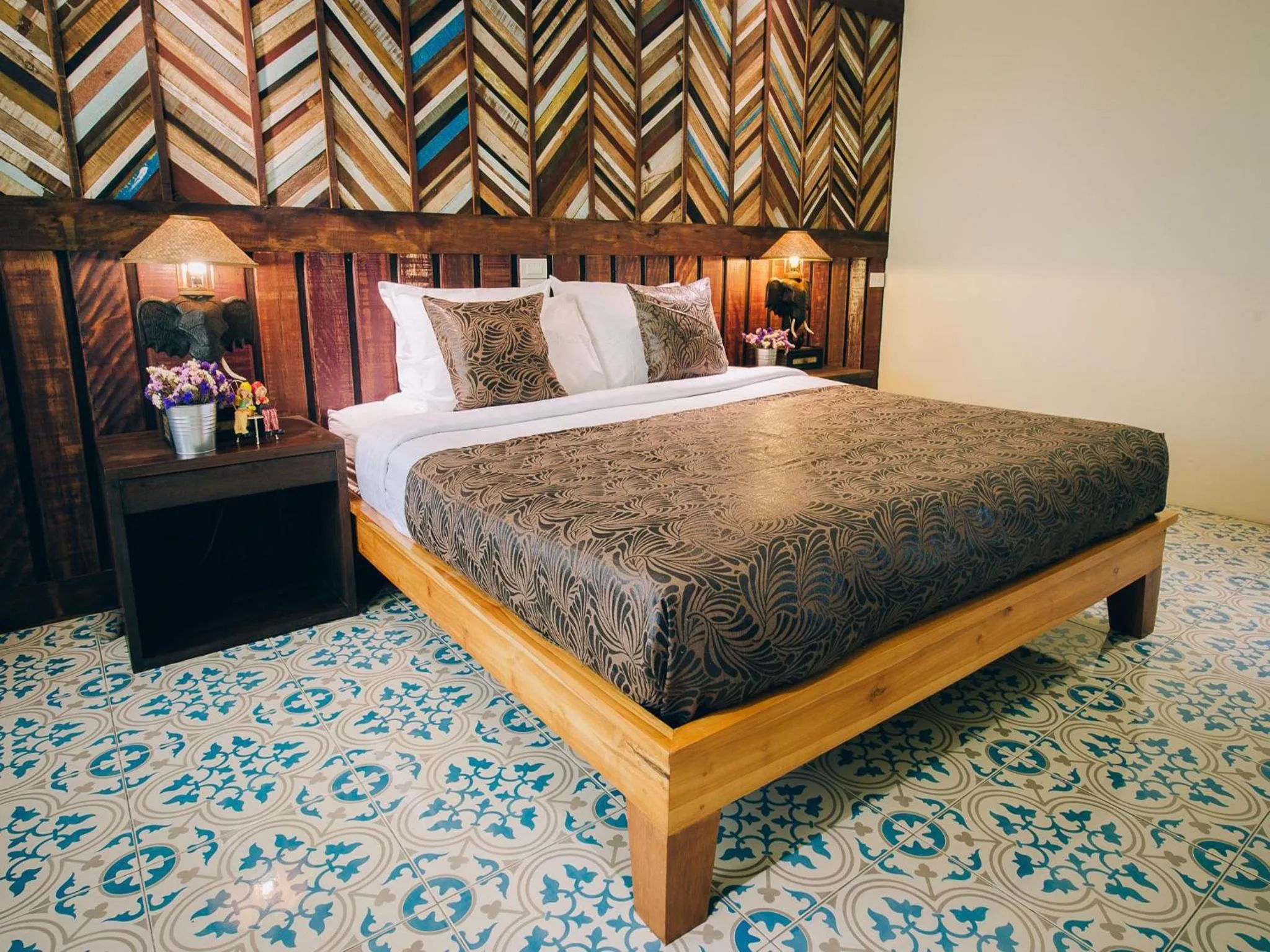 Bed in Good Times Resort Kanchanaburi