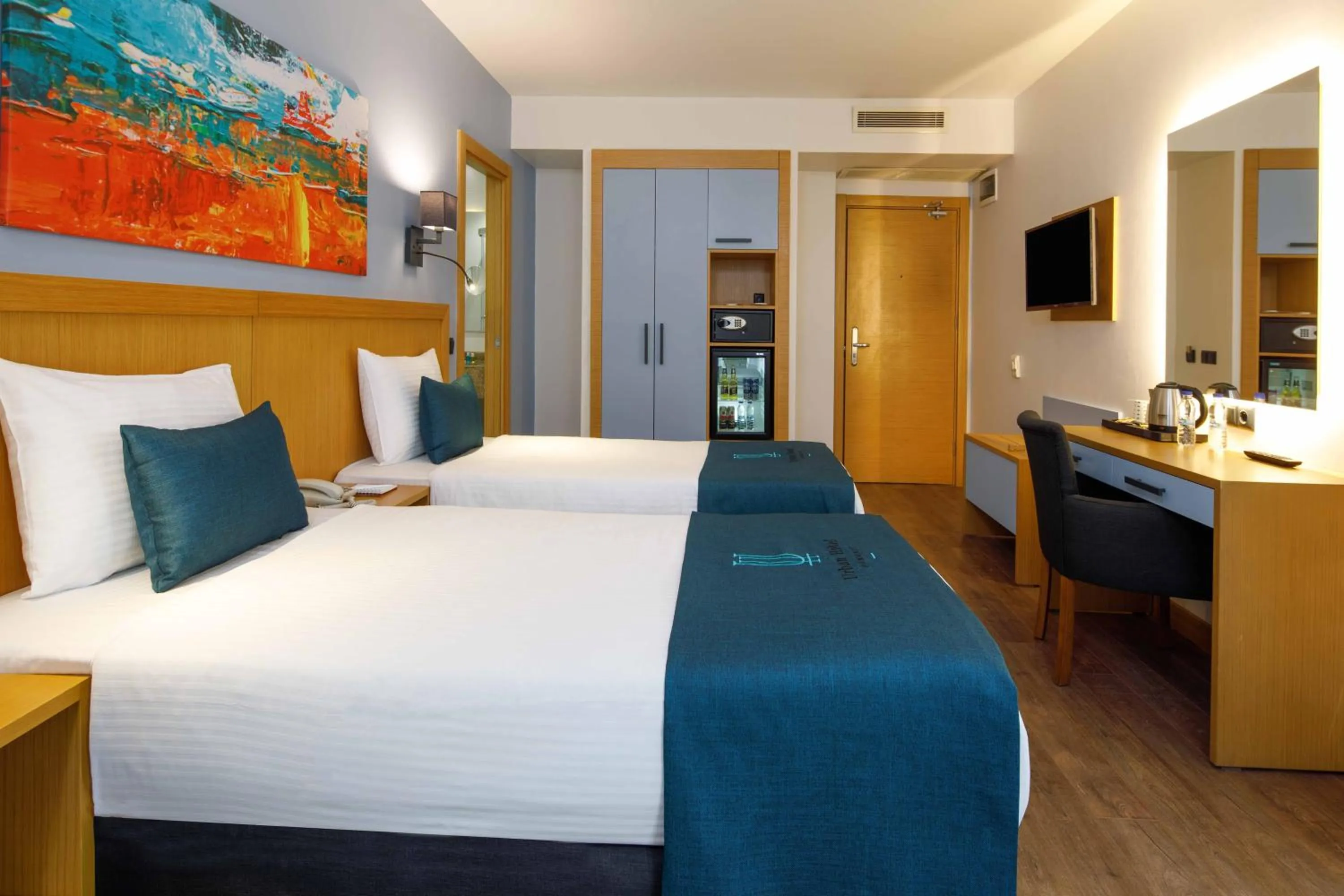 Bedroom, Bed in Urban Hotel Bomonti