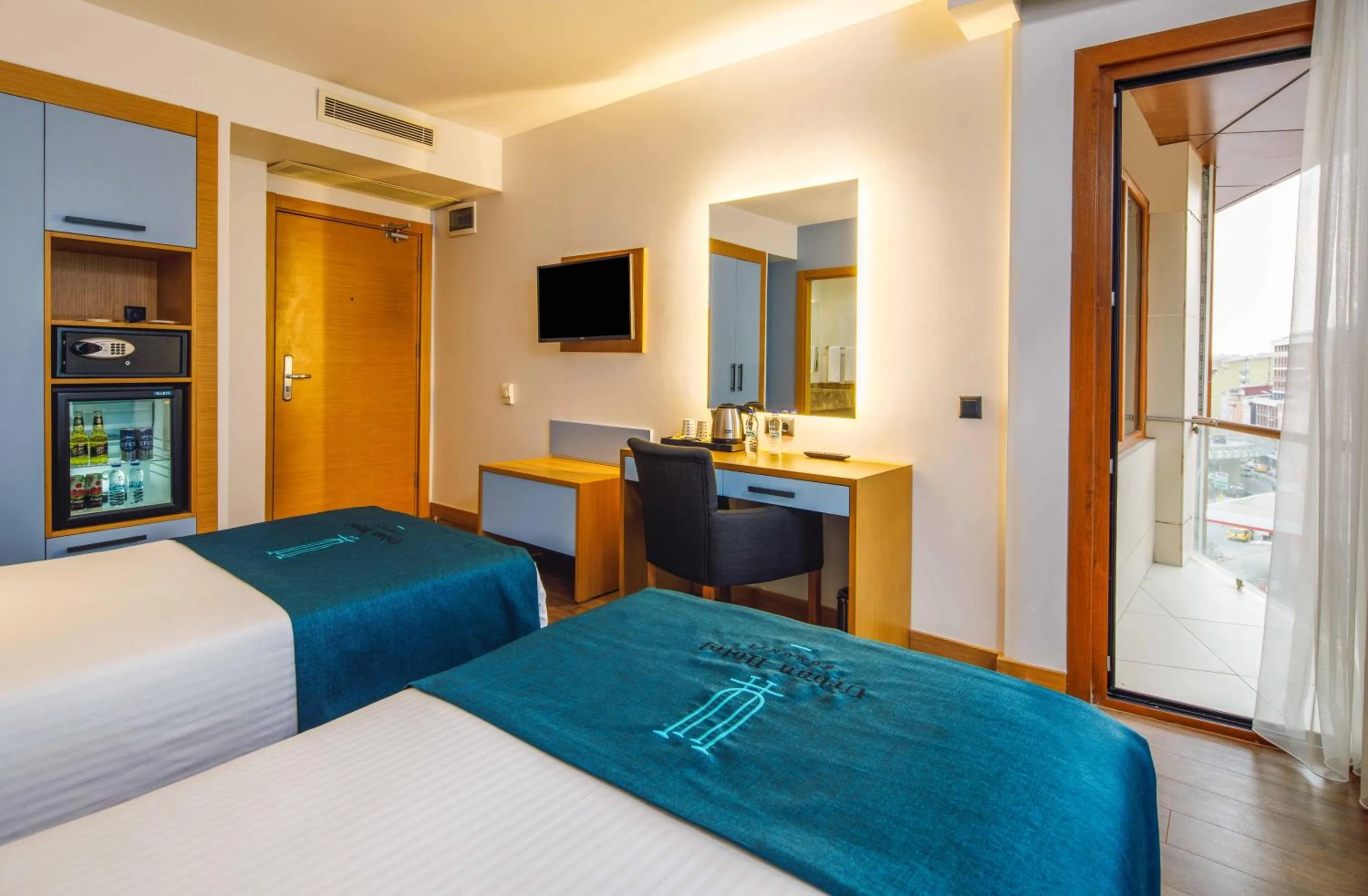 Bedroom, Bed in Urban Hotel Bomonti