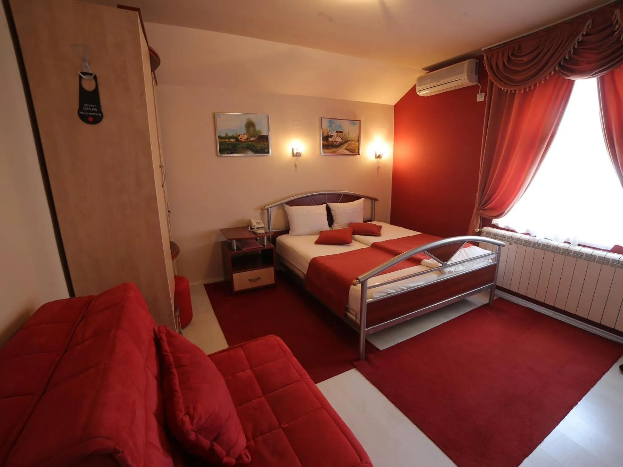 Double Room in Hotel Ženeva