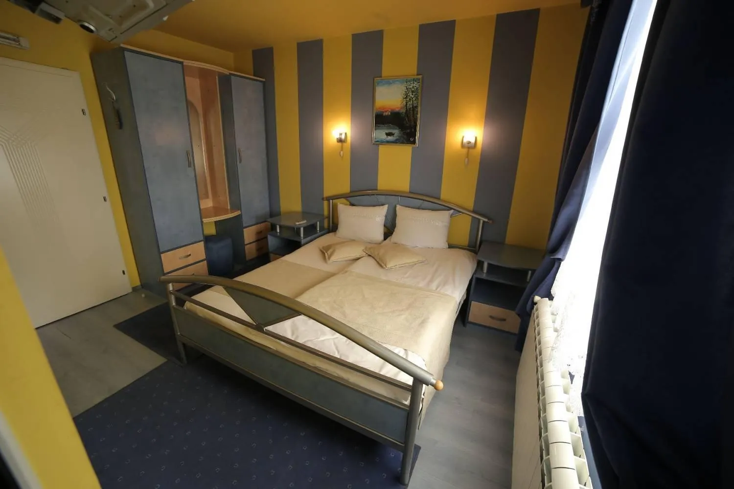Standard Triple Room in Hotel Ženeva