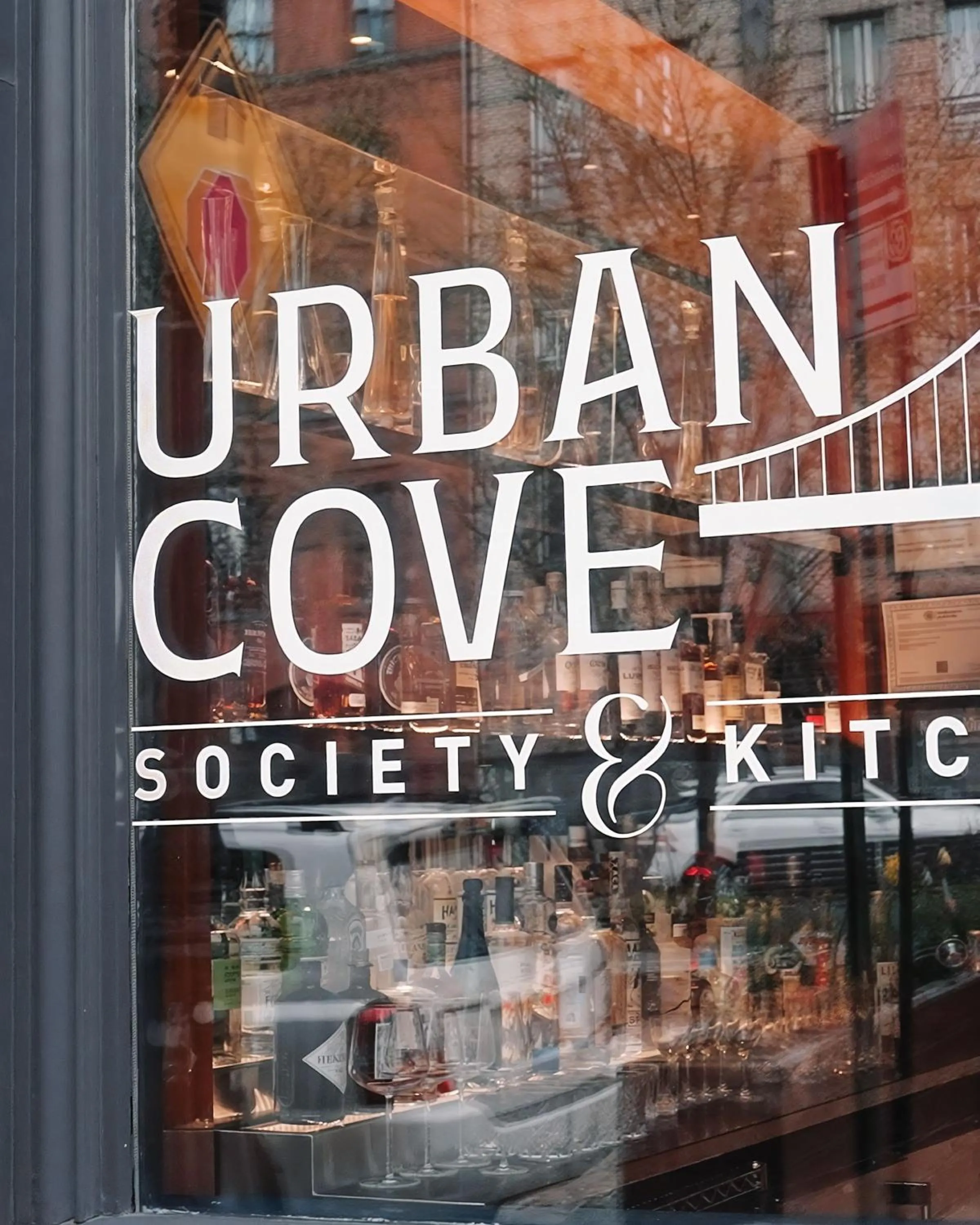 Restaurant/places to eat in 33 Hotel, New York City, Seaport