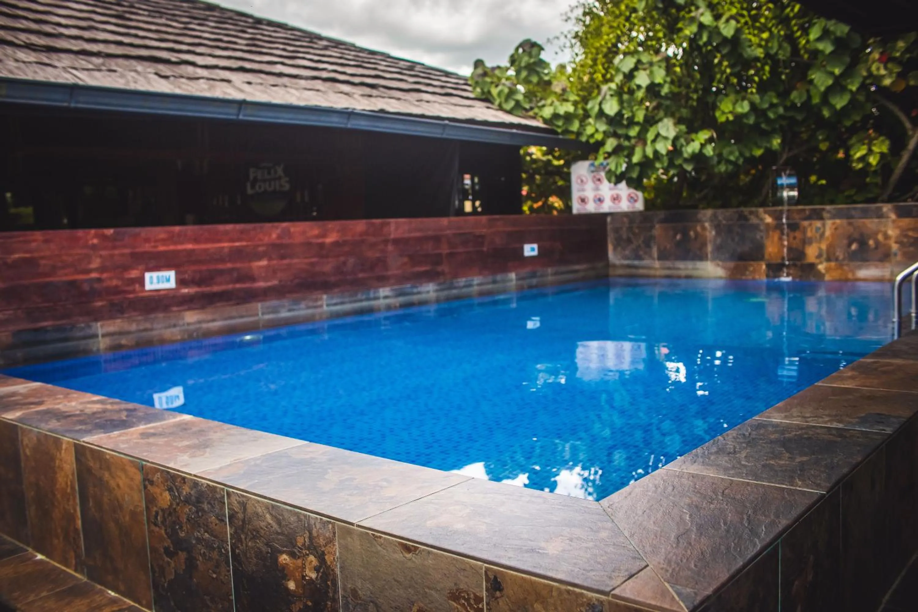 Bronbella Villa Residence