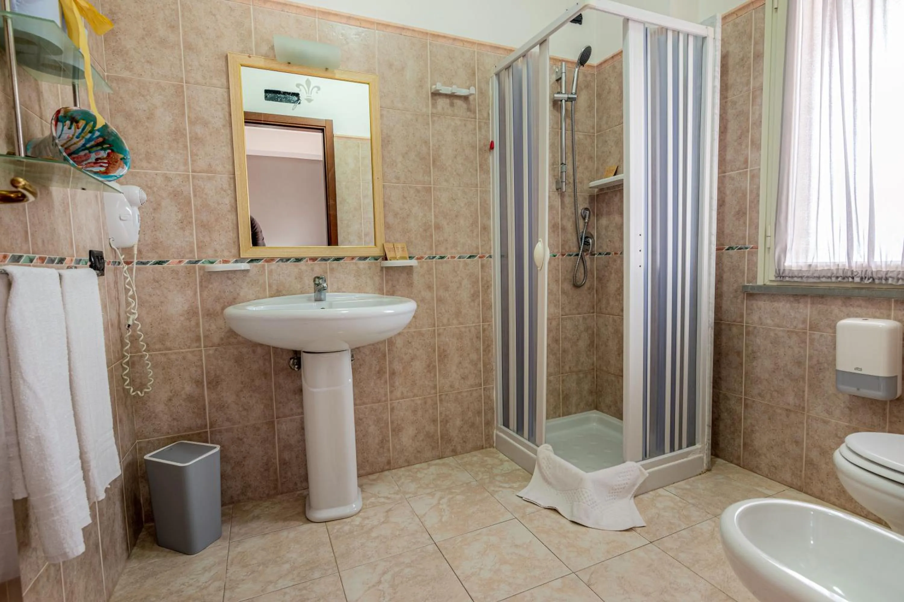 Shower in Hotel Ristorante L'Orizzonte