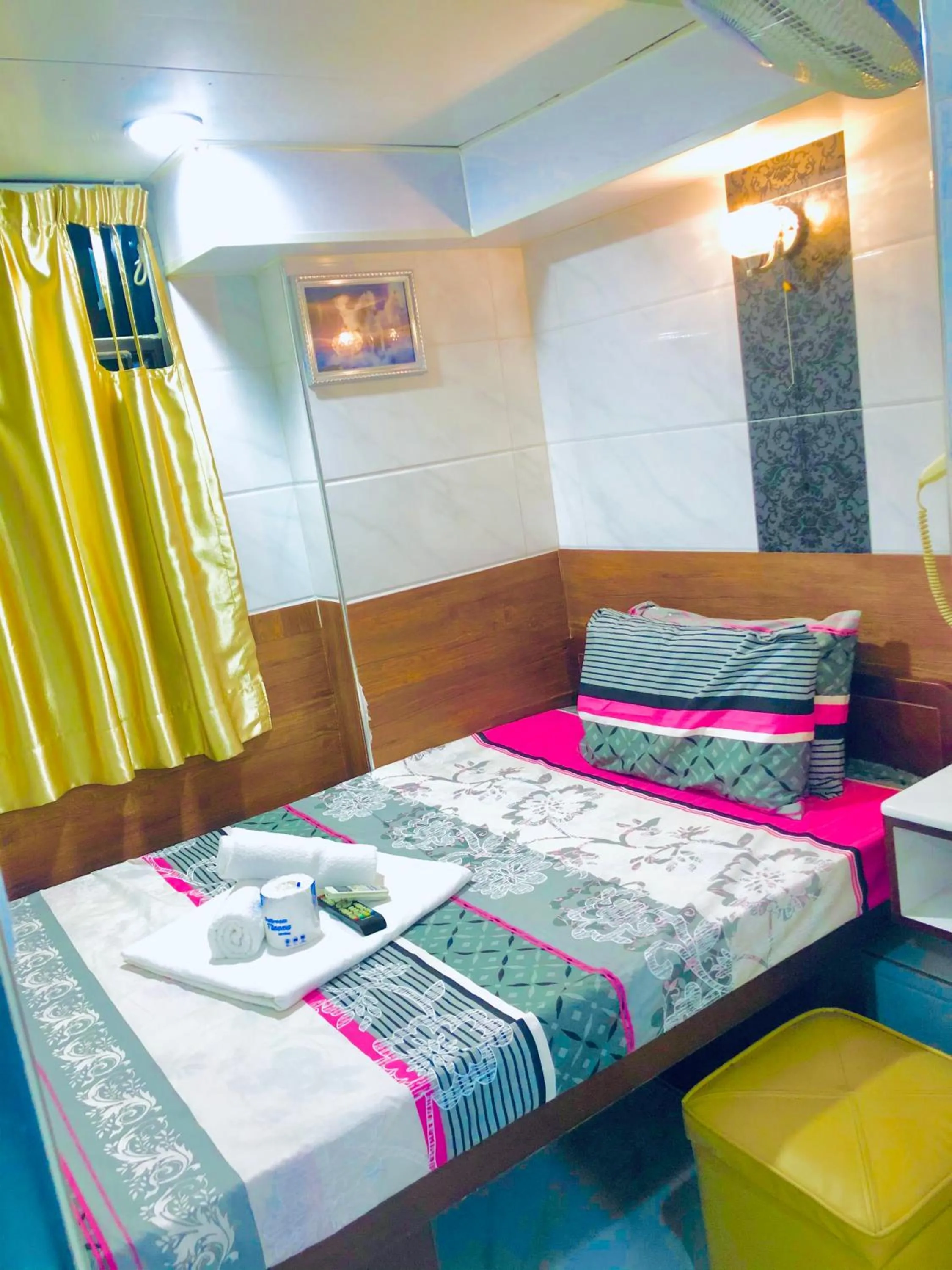 Bed in Kyoto Guest House (15/F)