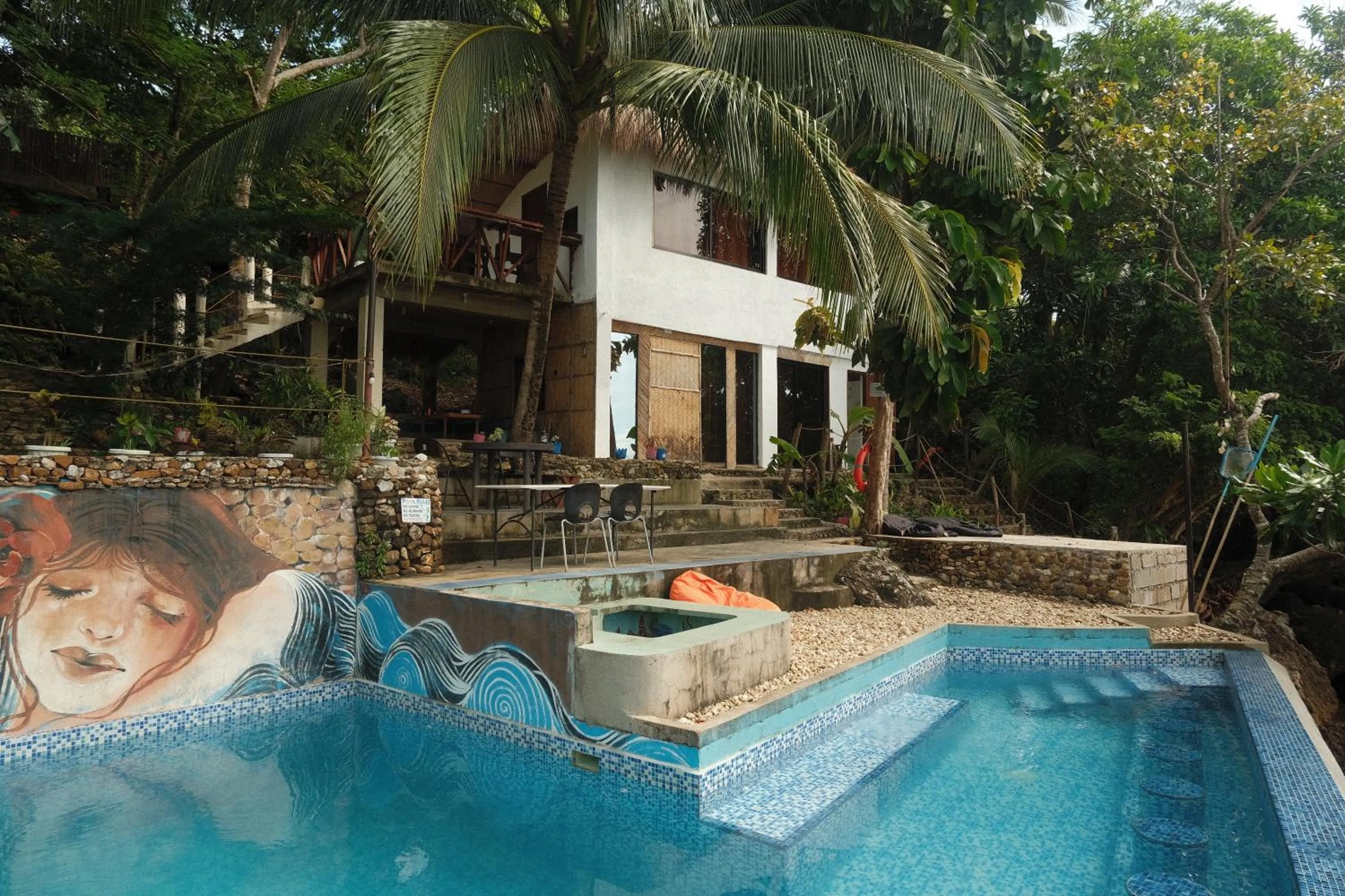 Cocovana Beach Resort