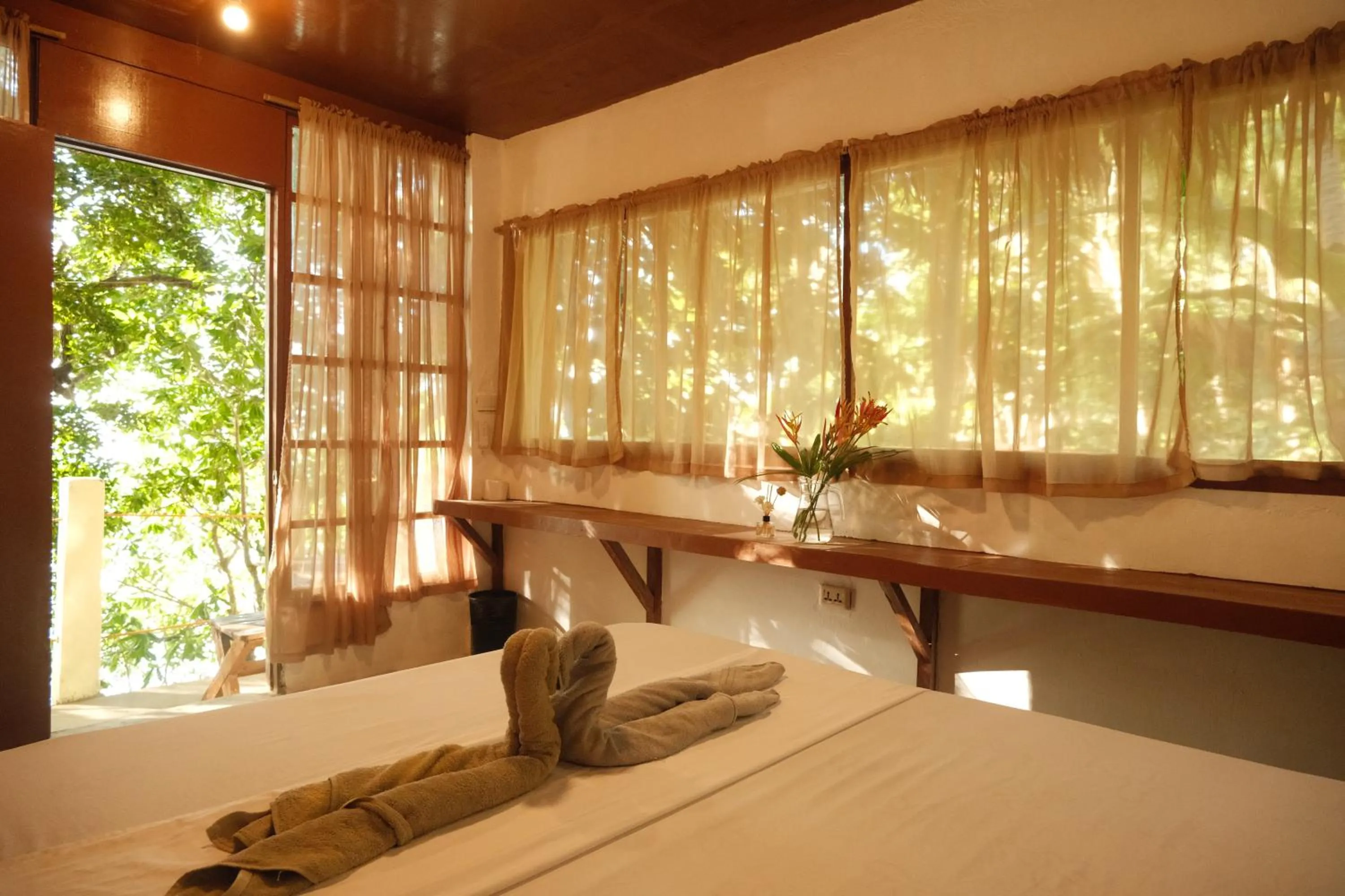 Cocovana Beach Resort