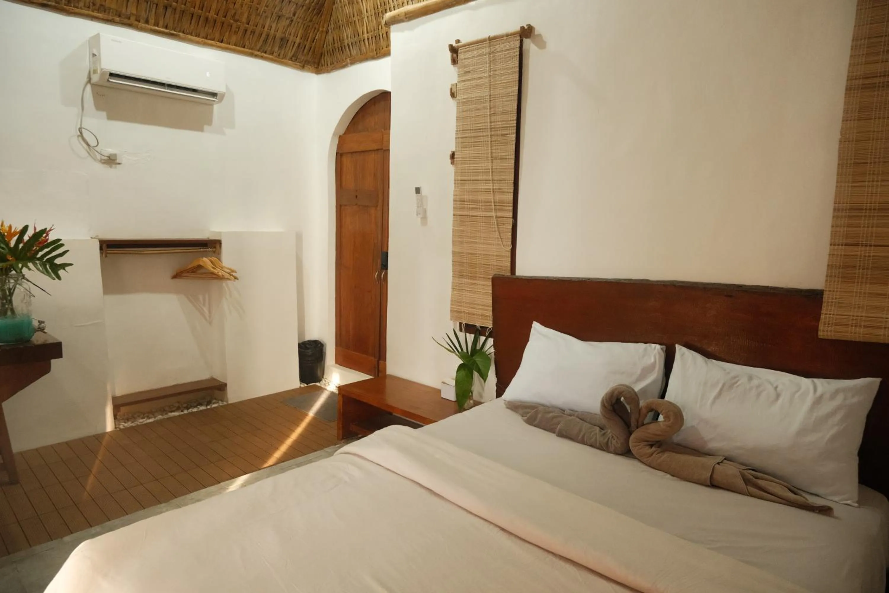 Bed in Cocovana Beach Resort