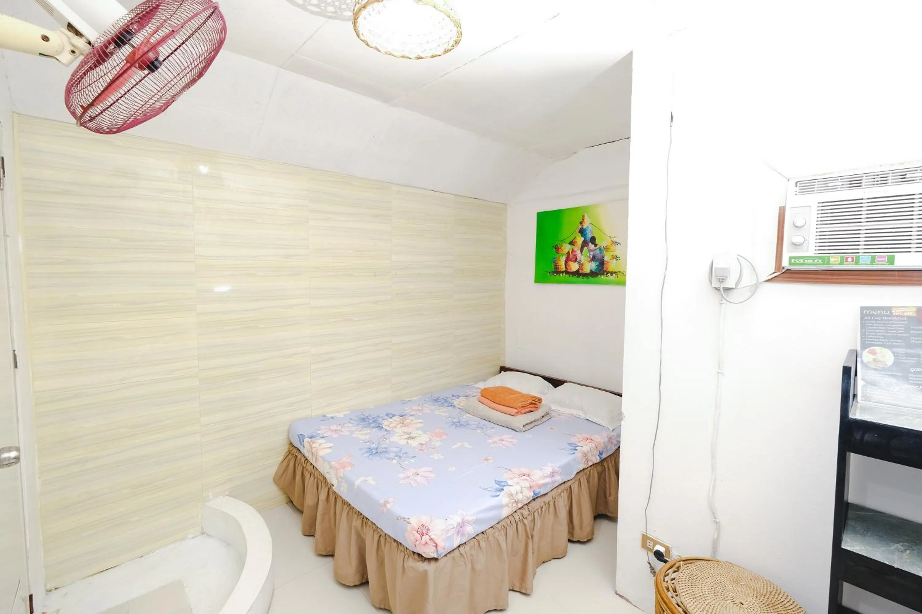 Bedroom, Bed in Monaliza Surf Resort La Union
