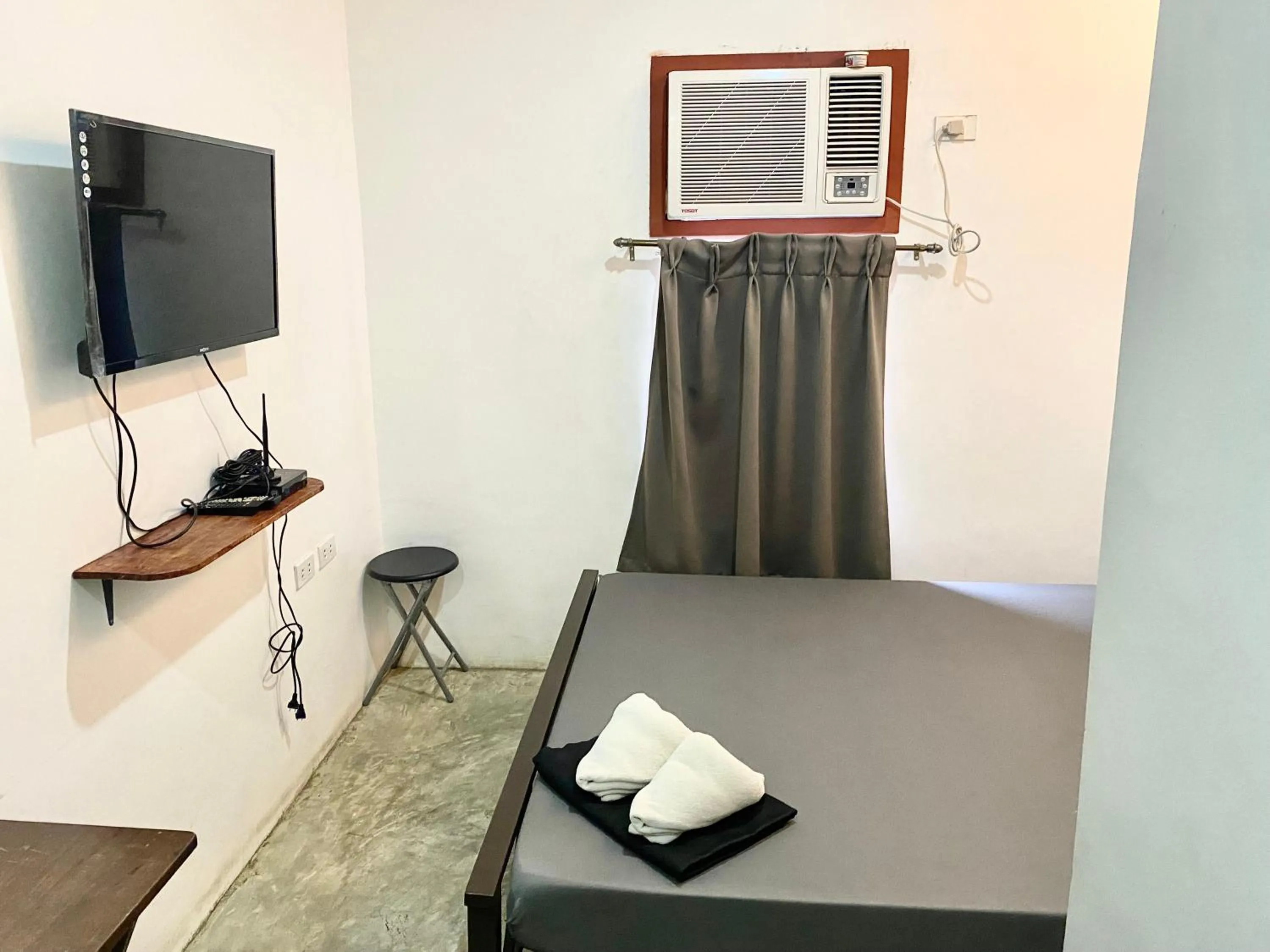 Bed in The Pocket Hotel