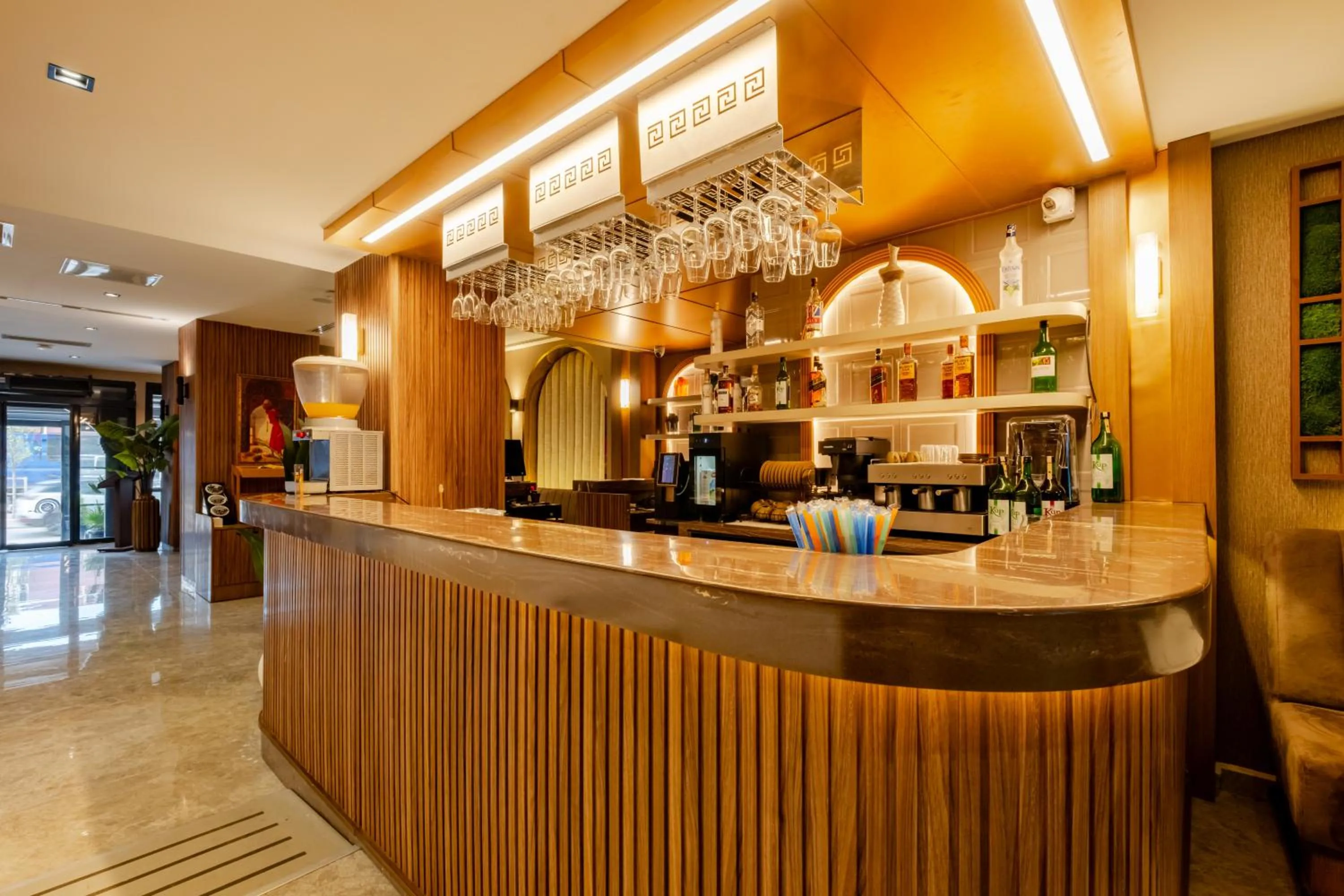 Restaurant/places to eat in Frt Airlines Hotel - Istanbul Airport