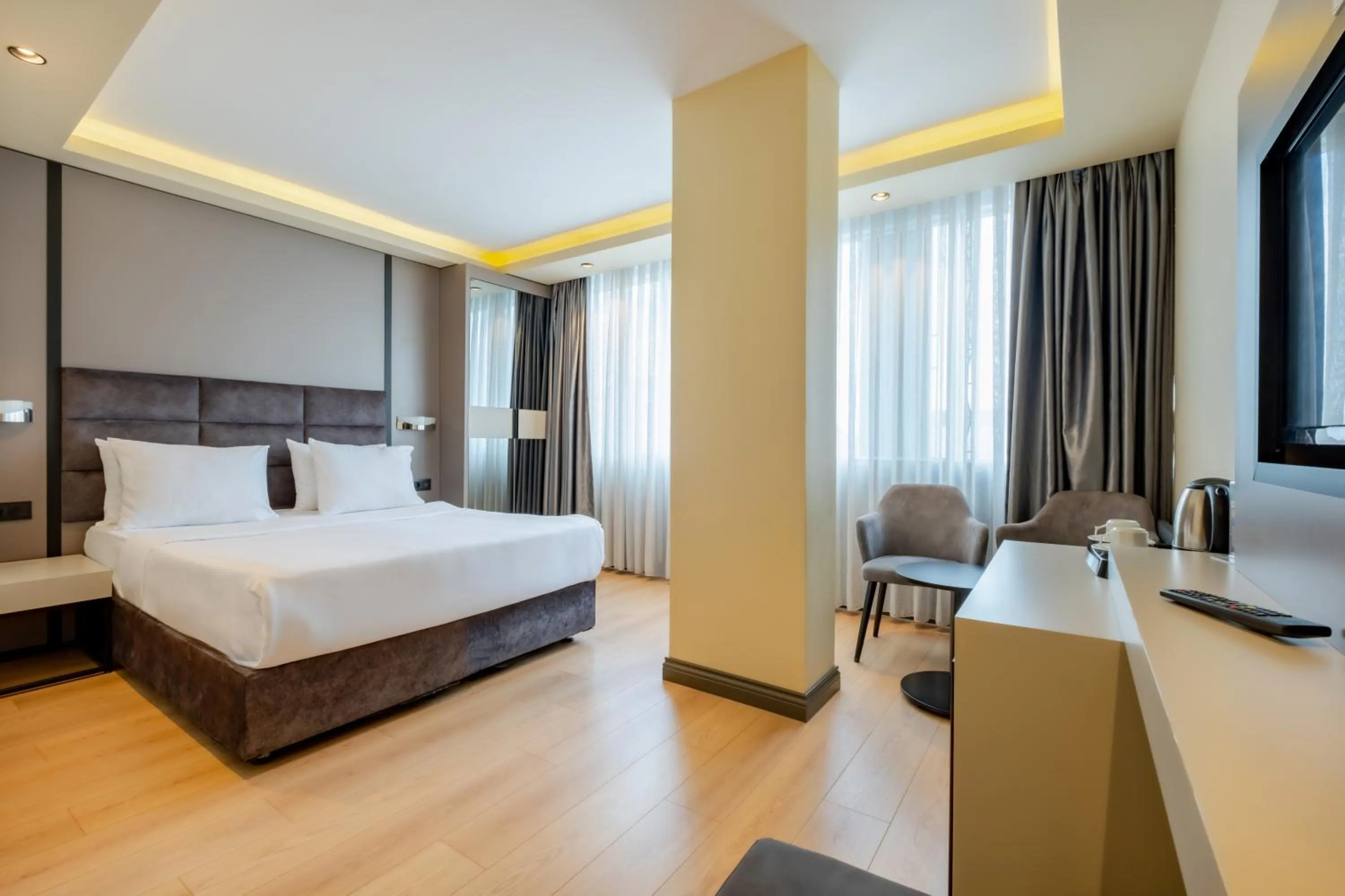 Bed in Frt Airlines Hotel - Istanbul Airport