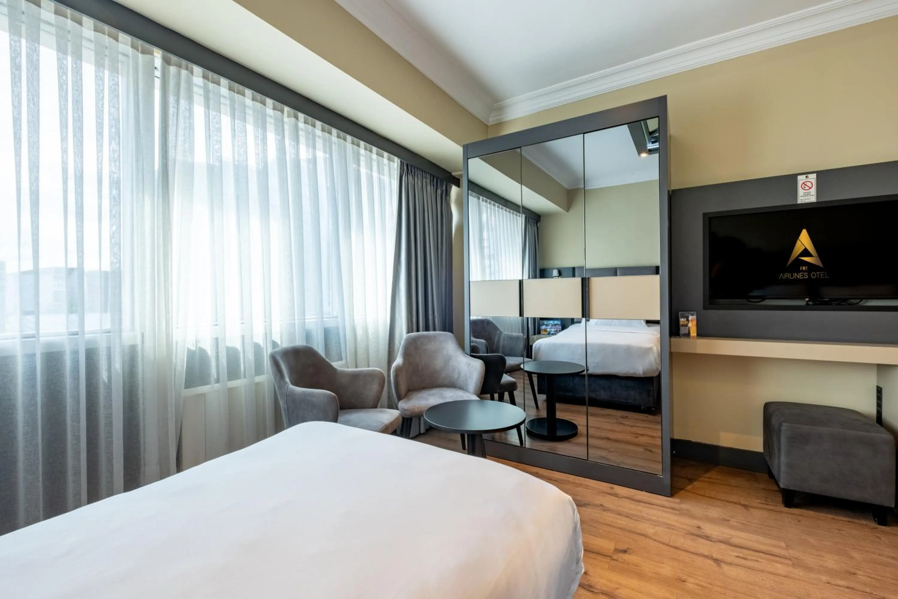 Bed in Frt Airlines Hotel - Istanbul Airport