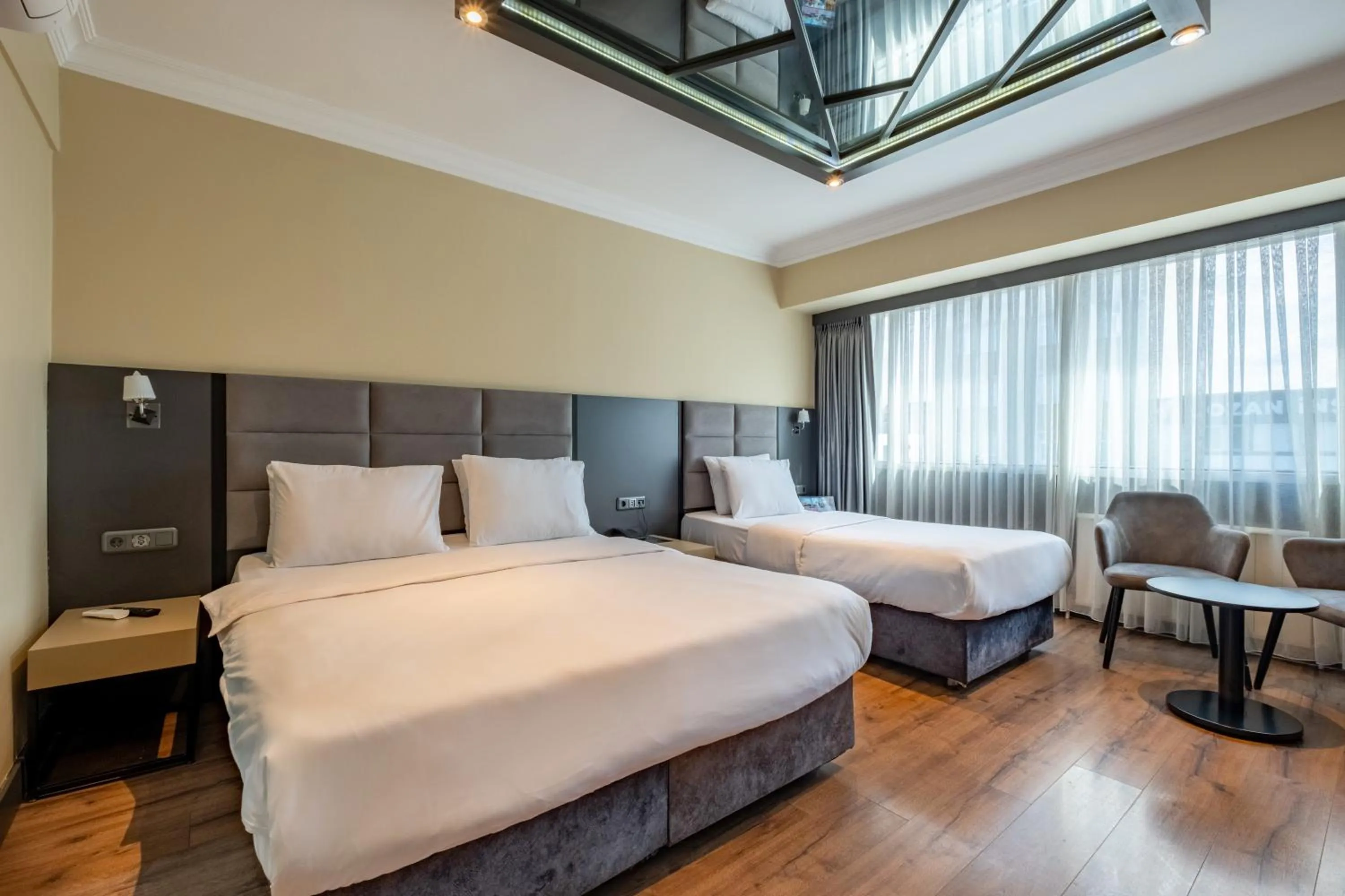 Bed in Frt Airlines Hotel - Istanbul Airport