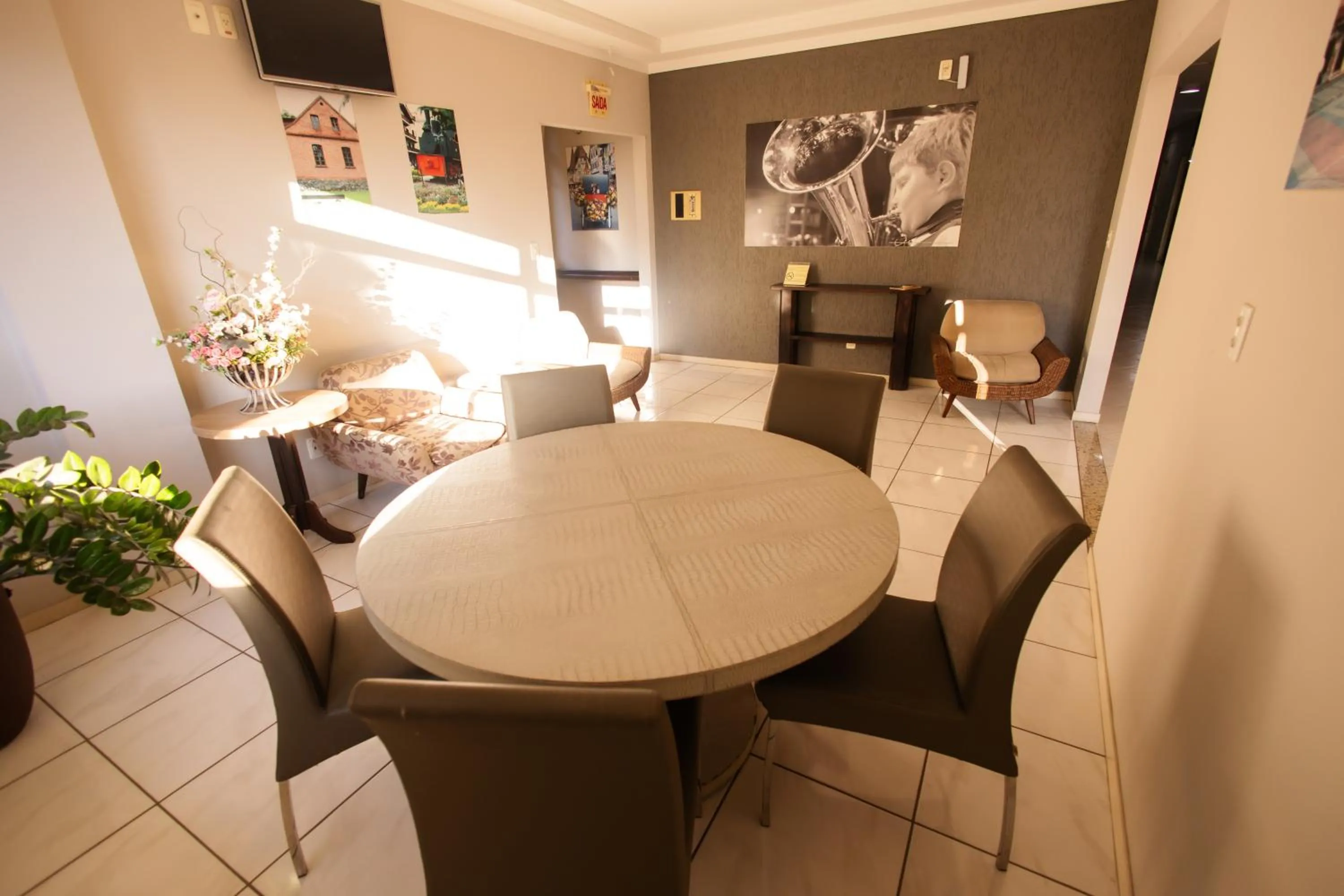 Seating area in CHA Mime Hotel