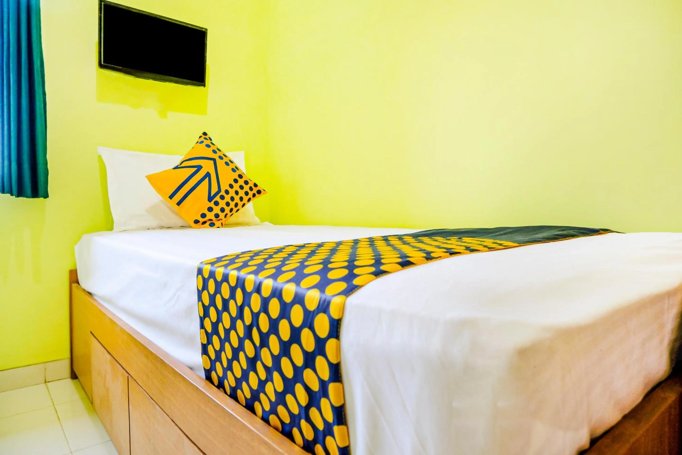 Bedroom in OYO Life 2032 Kalyca Kos Family Syariah