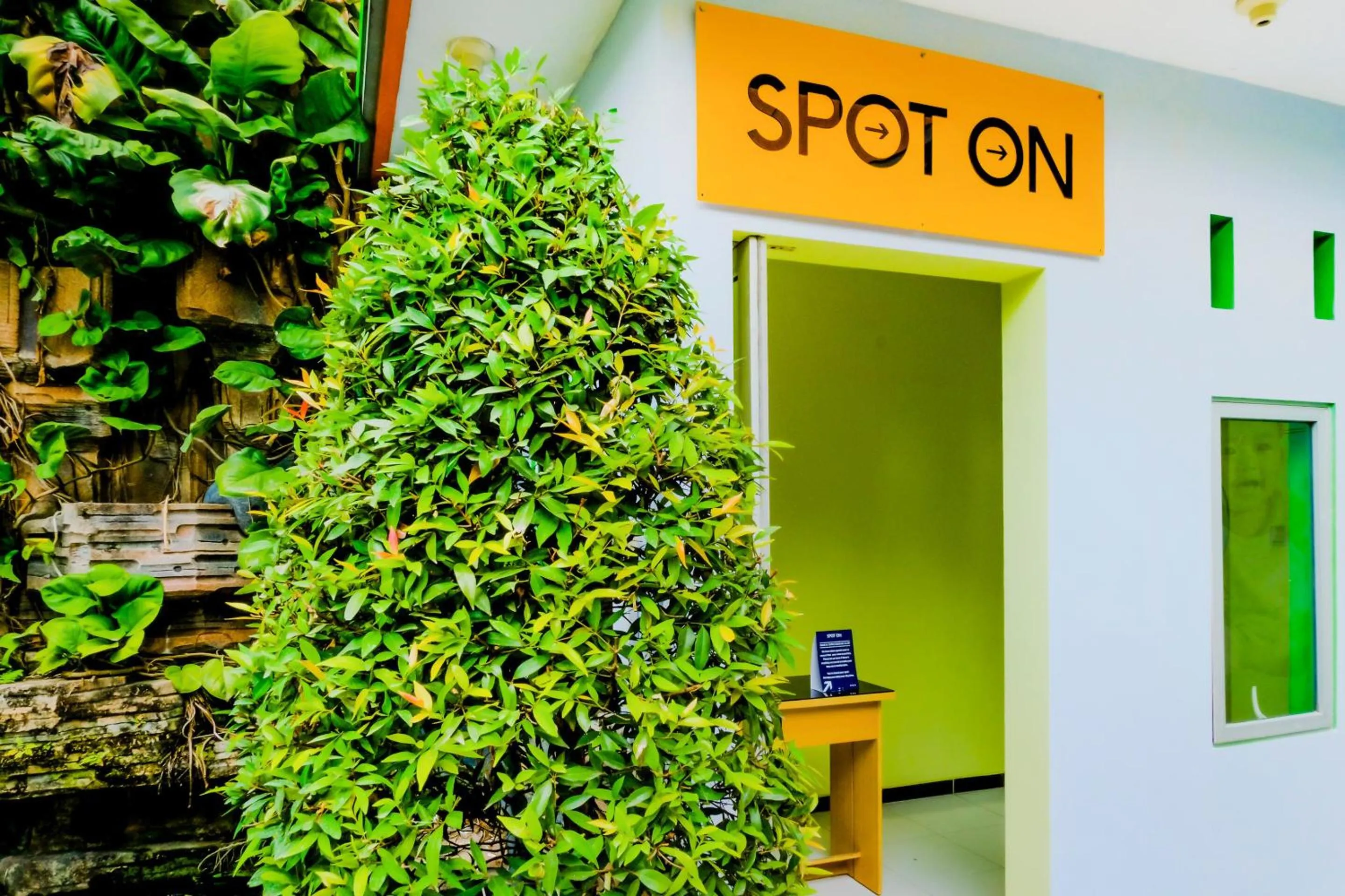 Lobby or reception in OYO Life 2032 Kalyca Kos Family Syariah