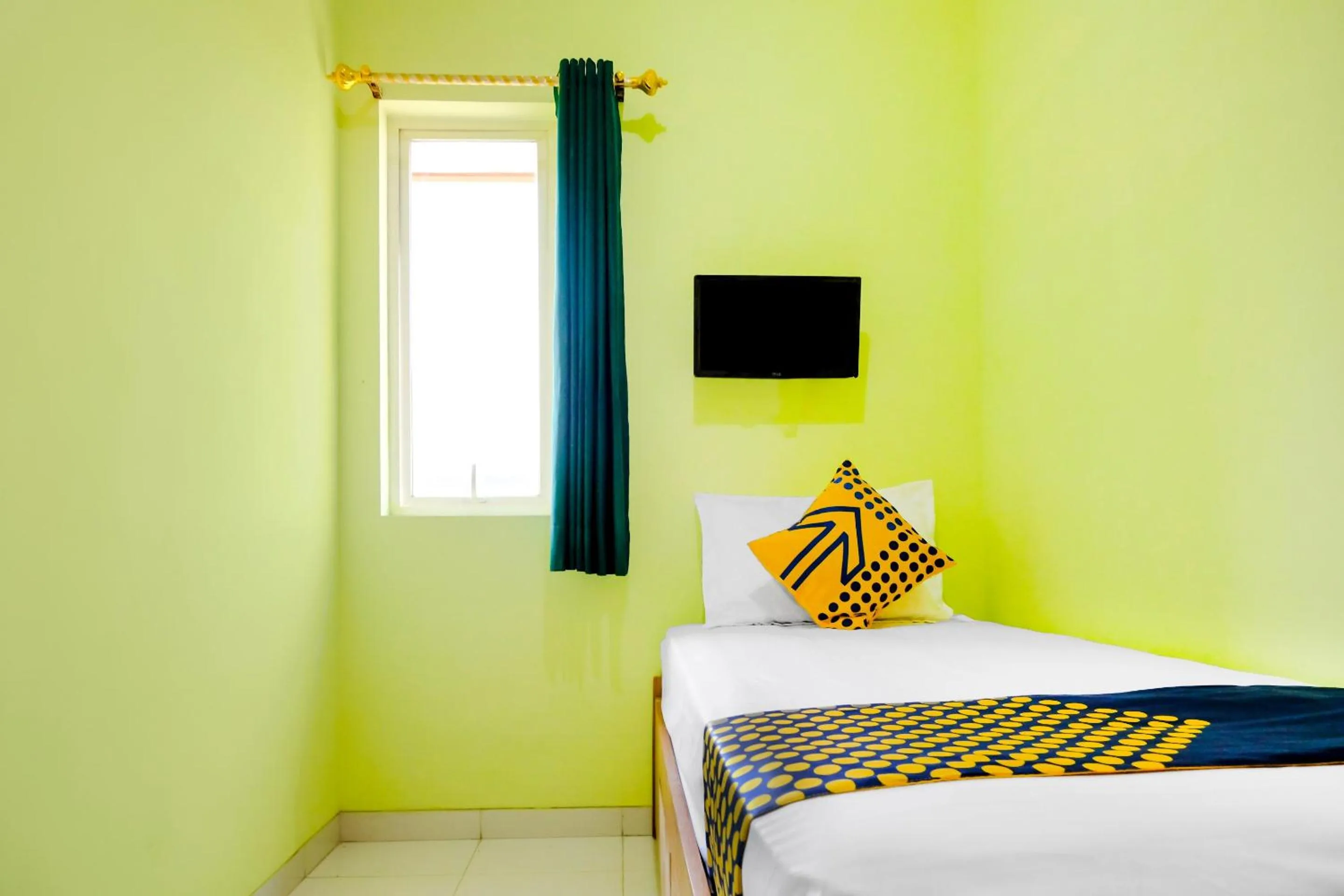 Bedroom in OYO Life 2032 Kalyca Kos Family Syariah