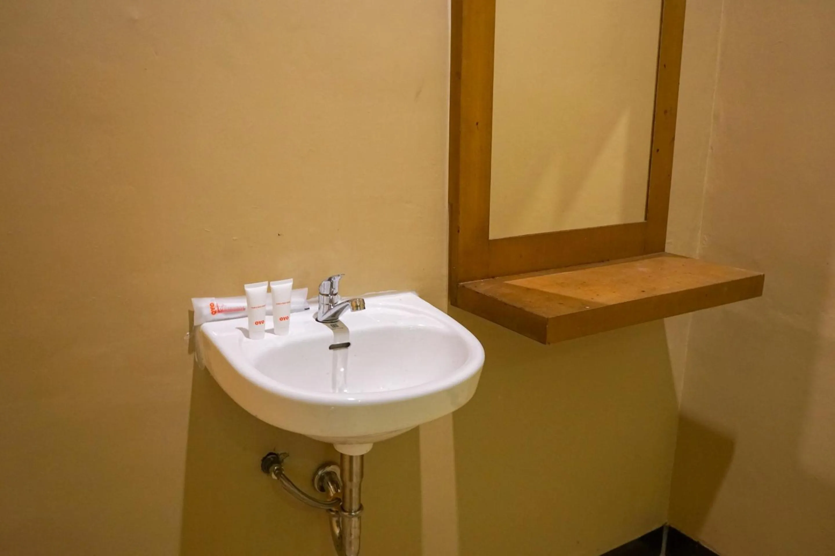 Bathroom in Hotel O Jatimas