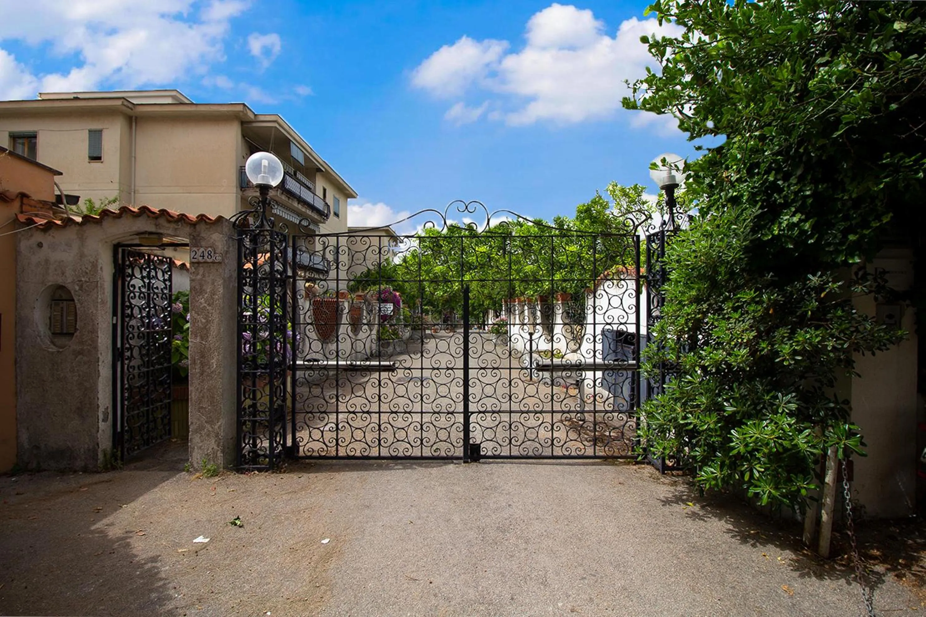 Facade/entrance in Cri&Gio