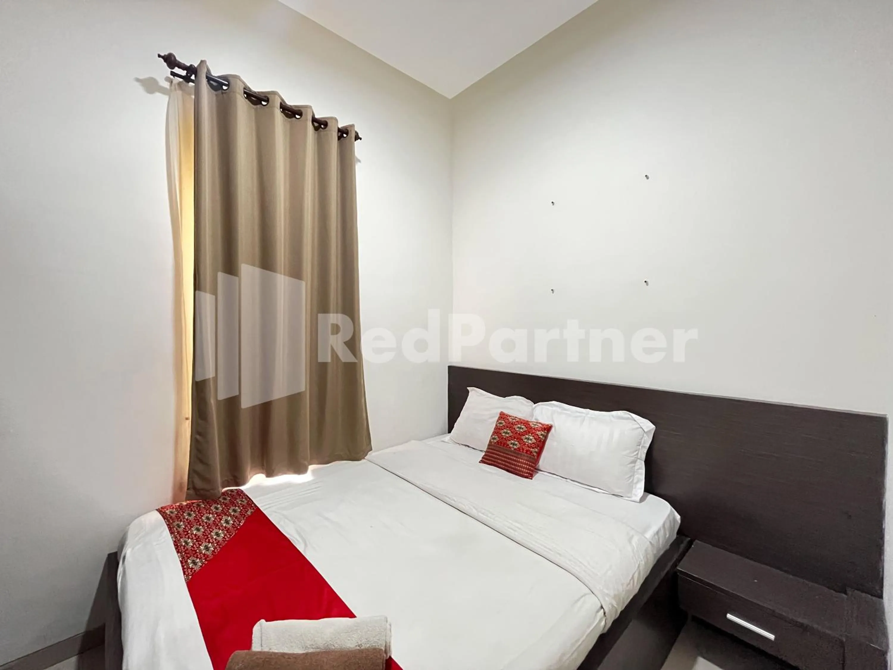 Deluxe Double Room in OYO 1665 Aurila Homestay Syariah