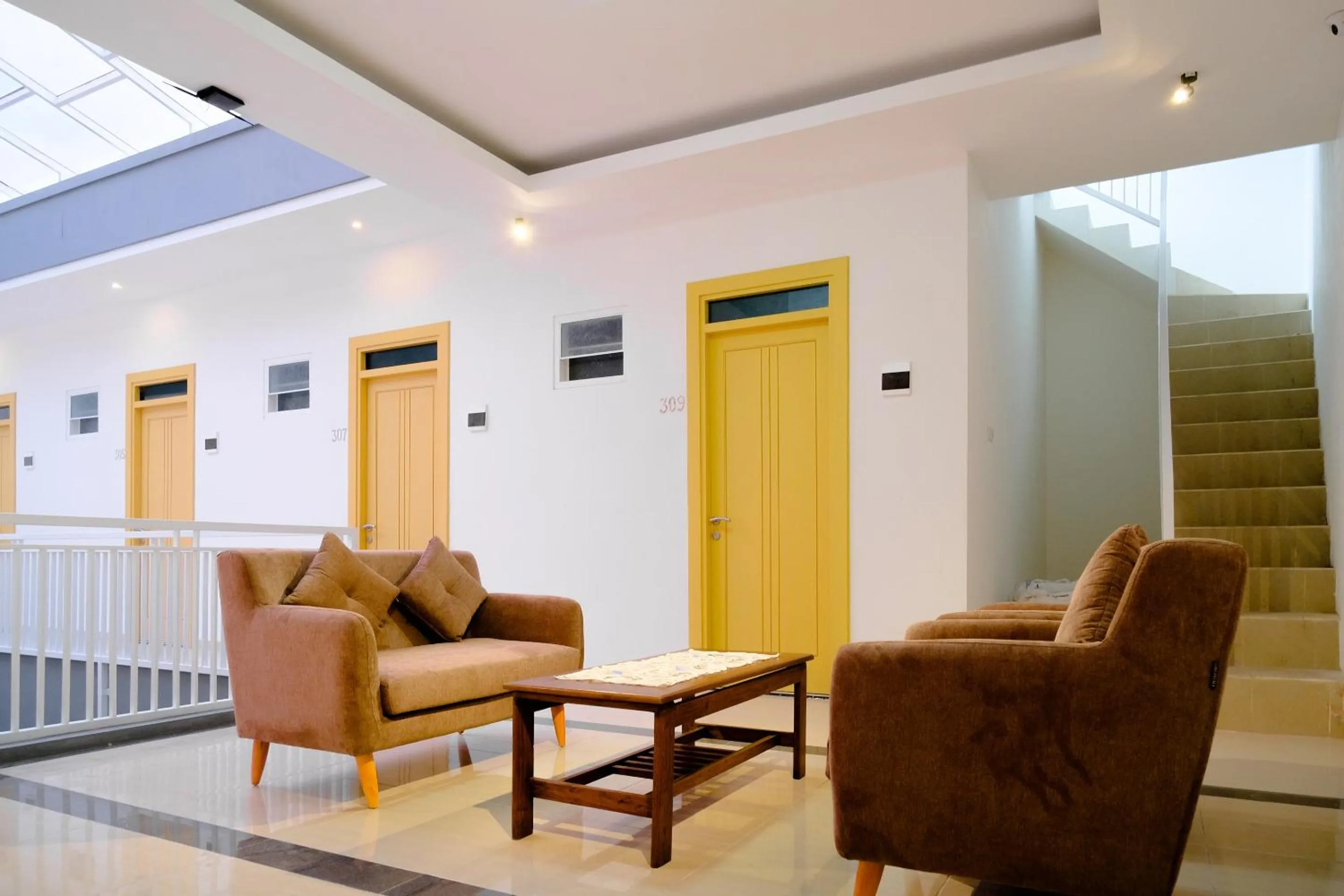 Lobby or reception in Aurila Homestay Syariah Mitra RedDoorz