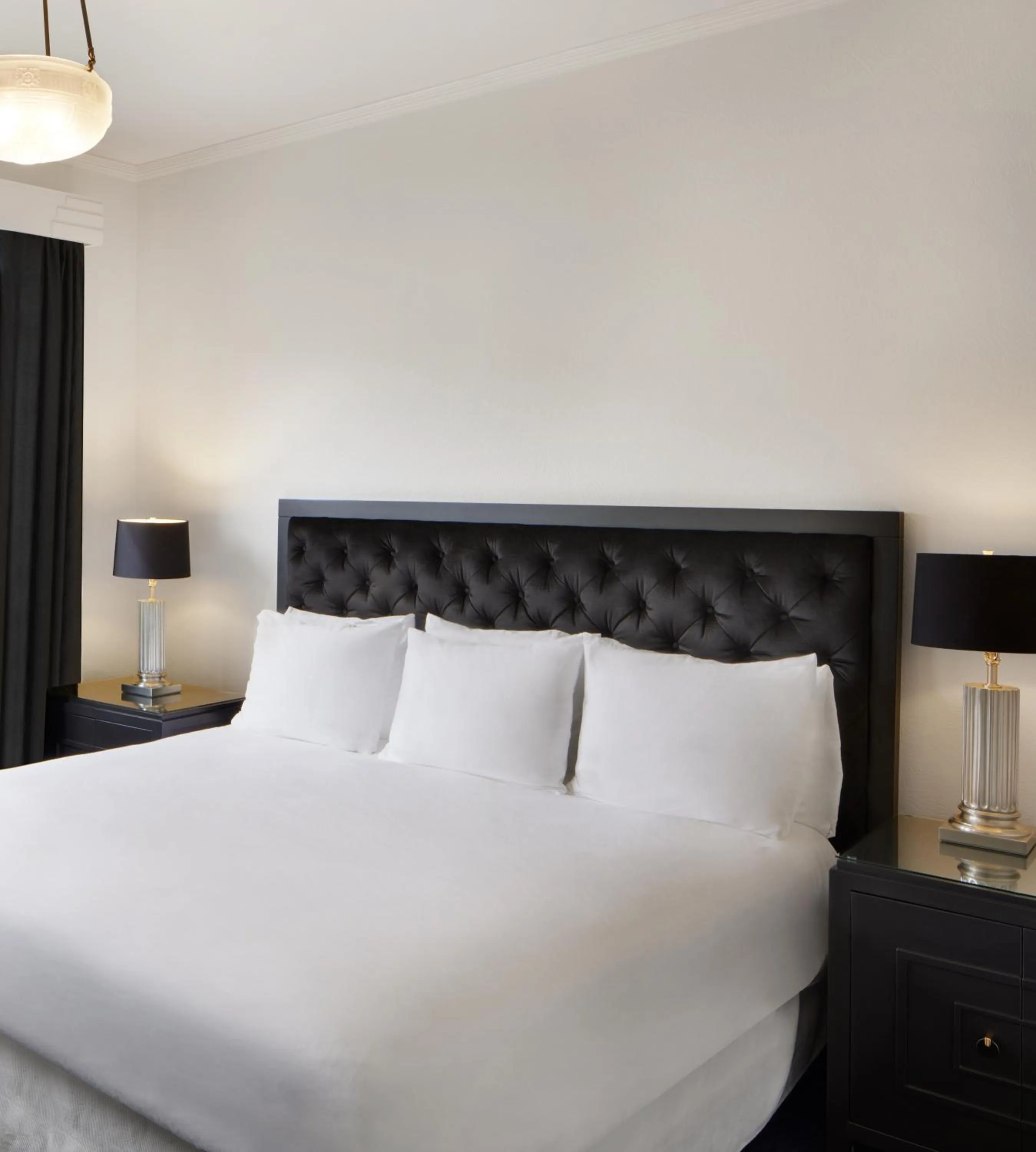 Bed in Mount View Hotel & Spa