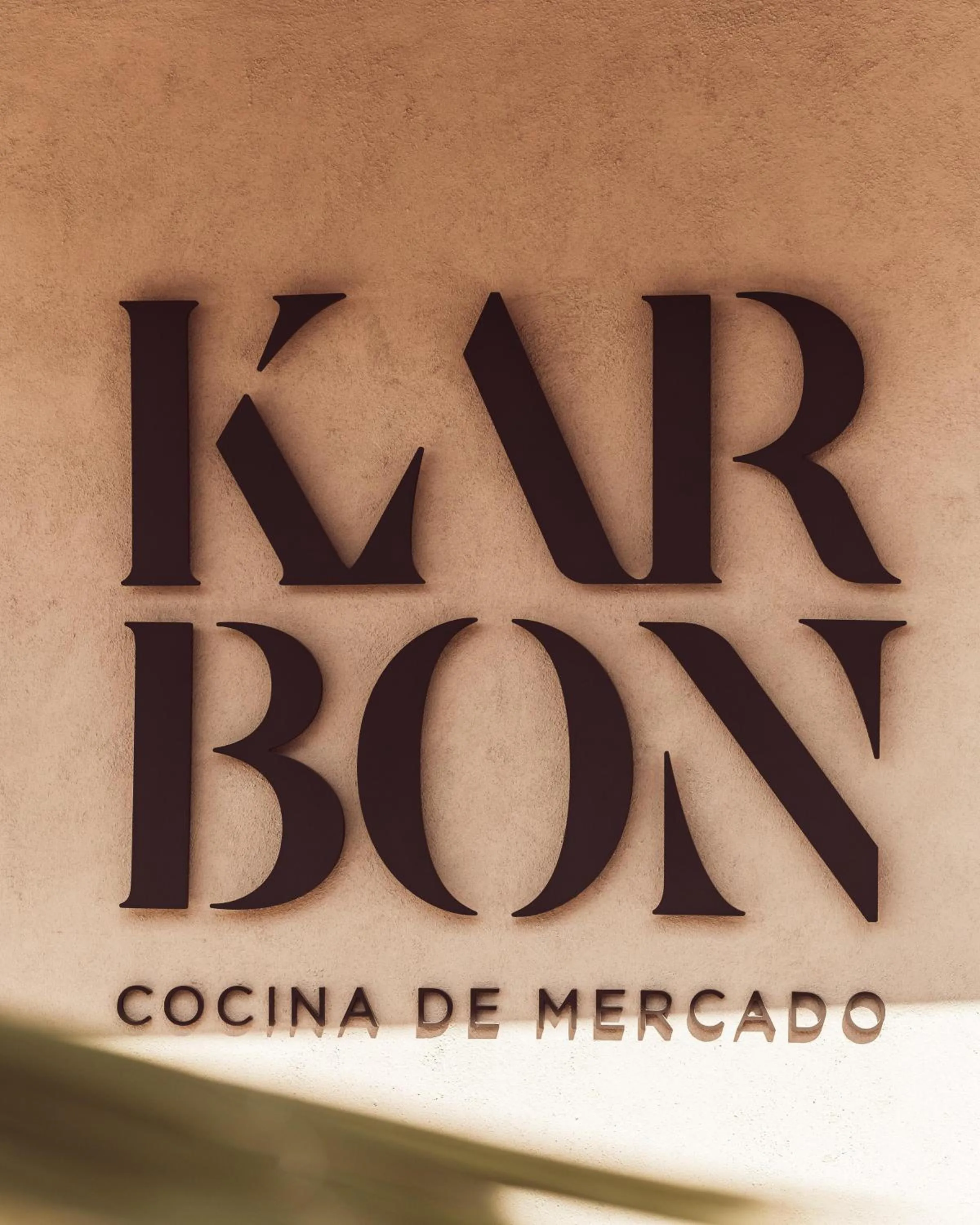 Restaurant/places to eat in Hotel Baobab Suites