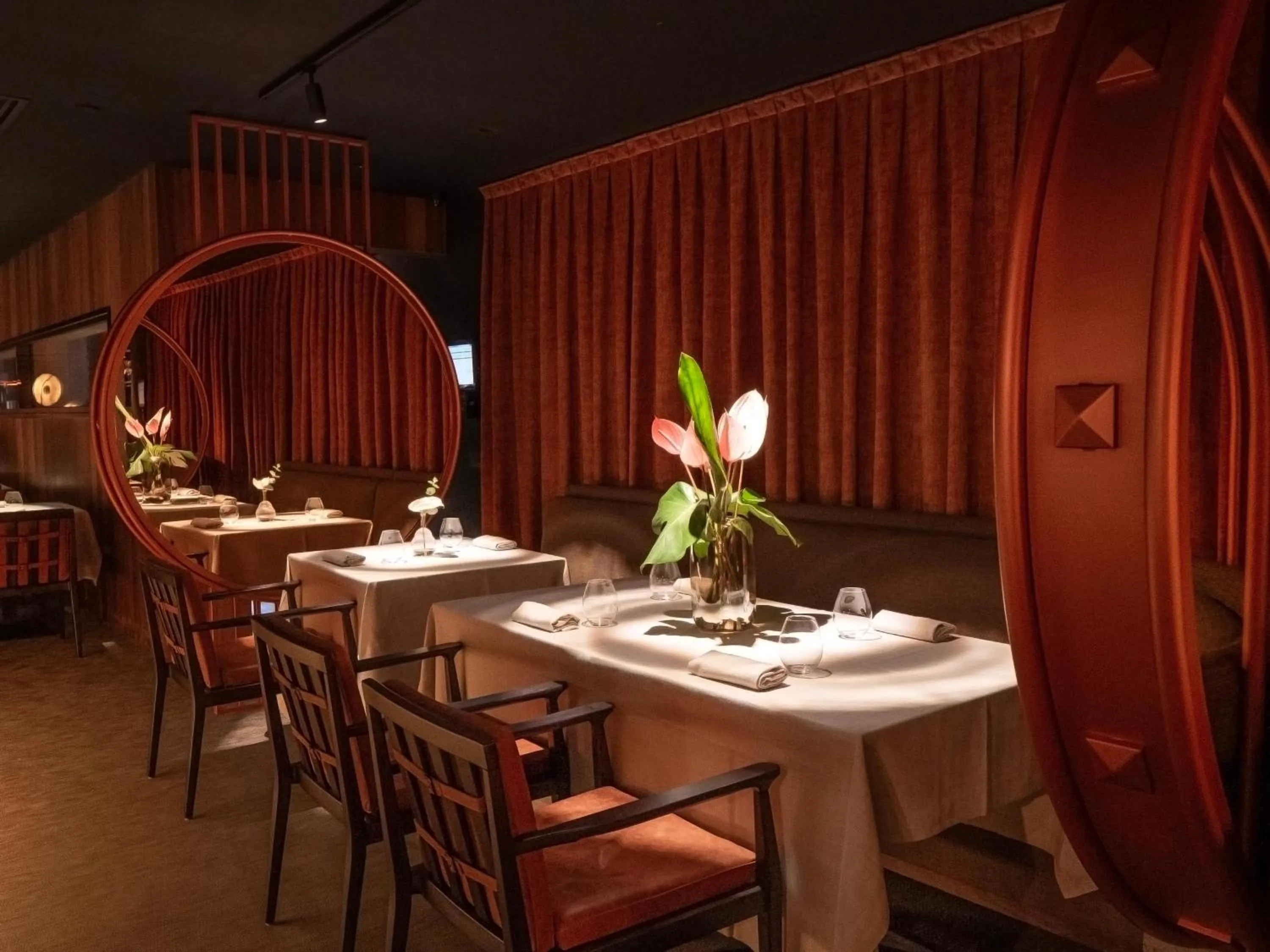 Restaurant/places to eat in Hotel Baobab Suites