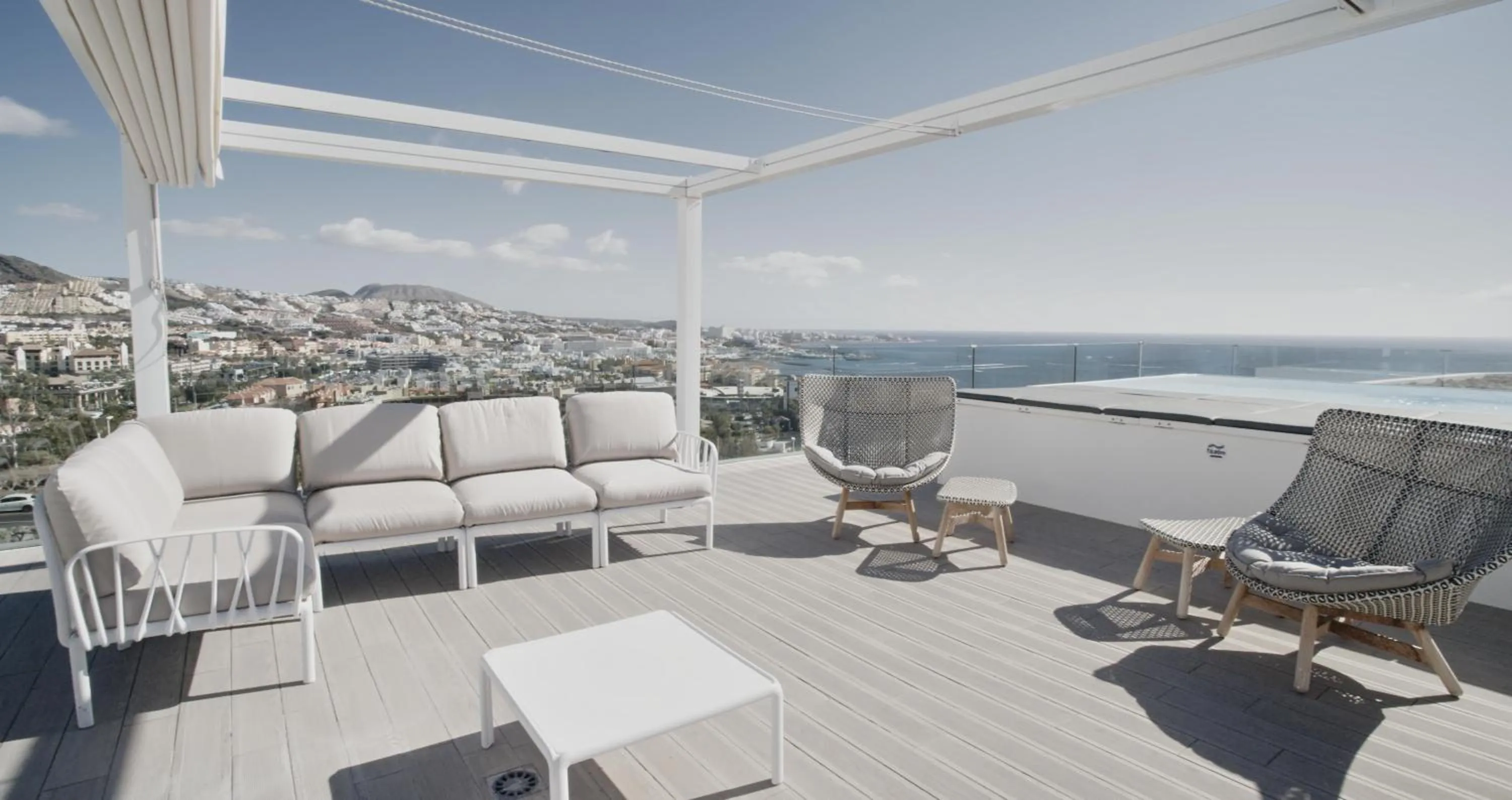 Photo of the whole room in Hotel Baobab Suites