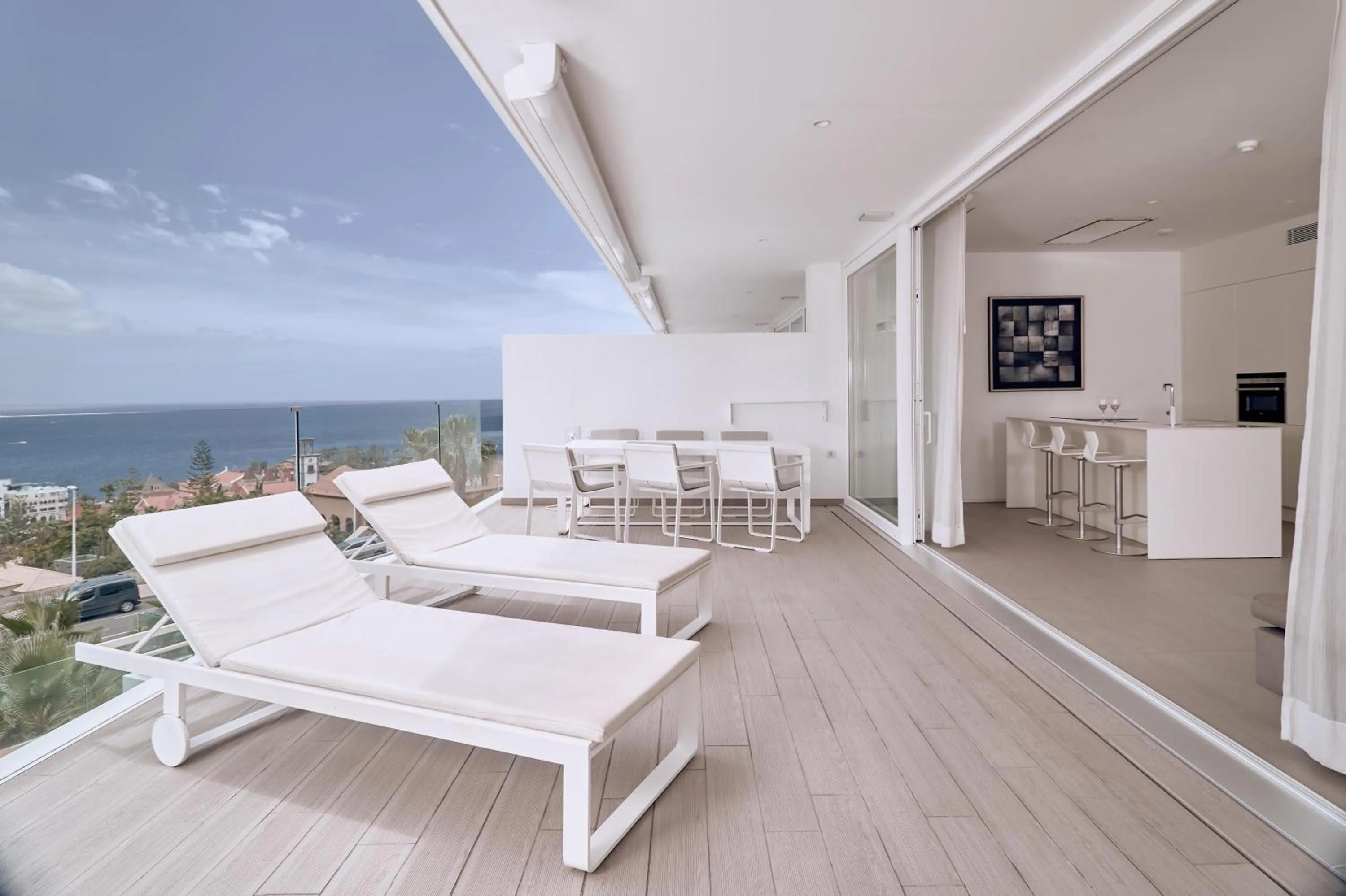 Photo of the whole room in Hotel Baobab Suites